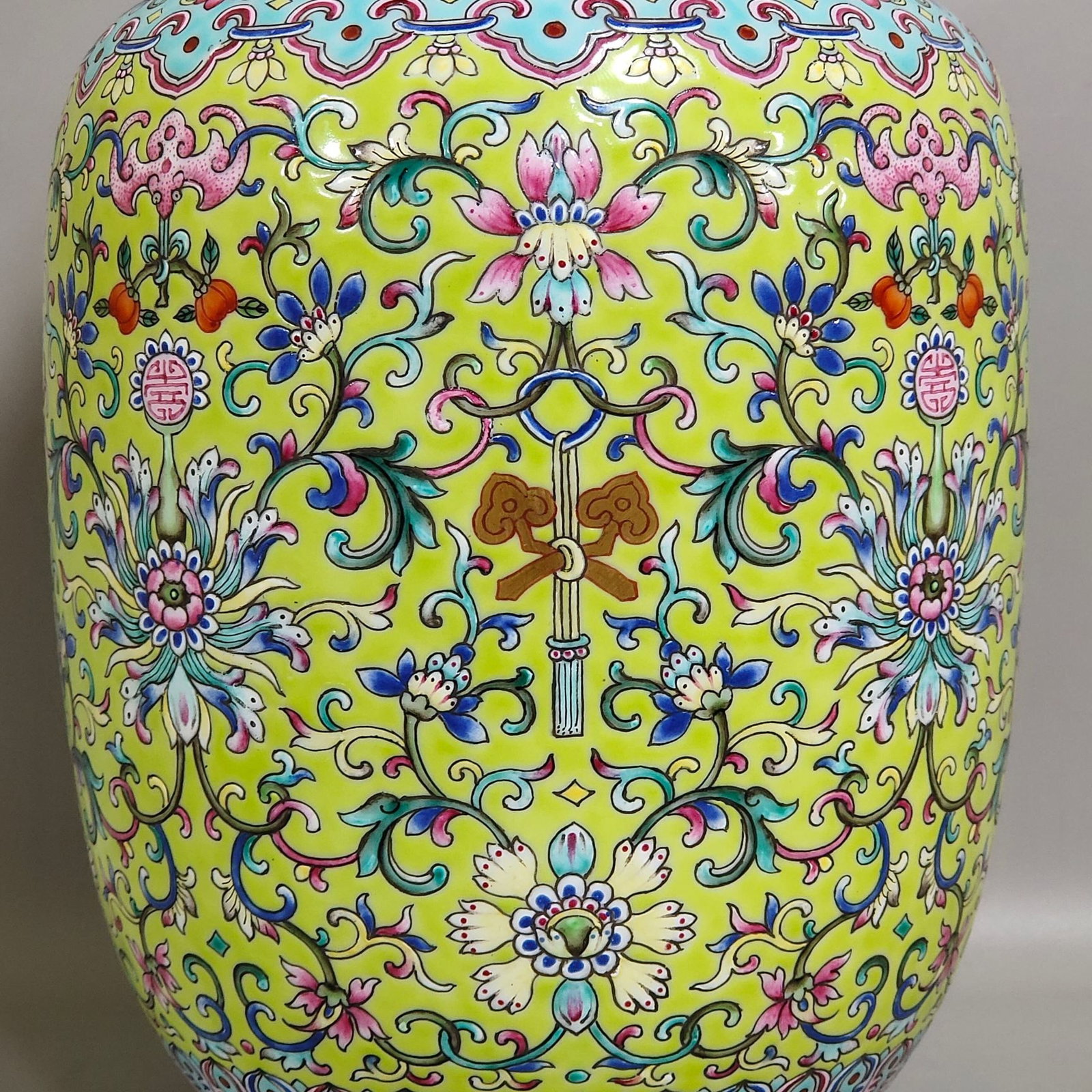 An Exquisite Yellow Ground Famille-Rose Painted Gold Lotus Pattern Cover Jar - 6