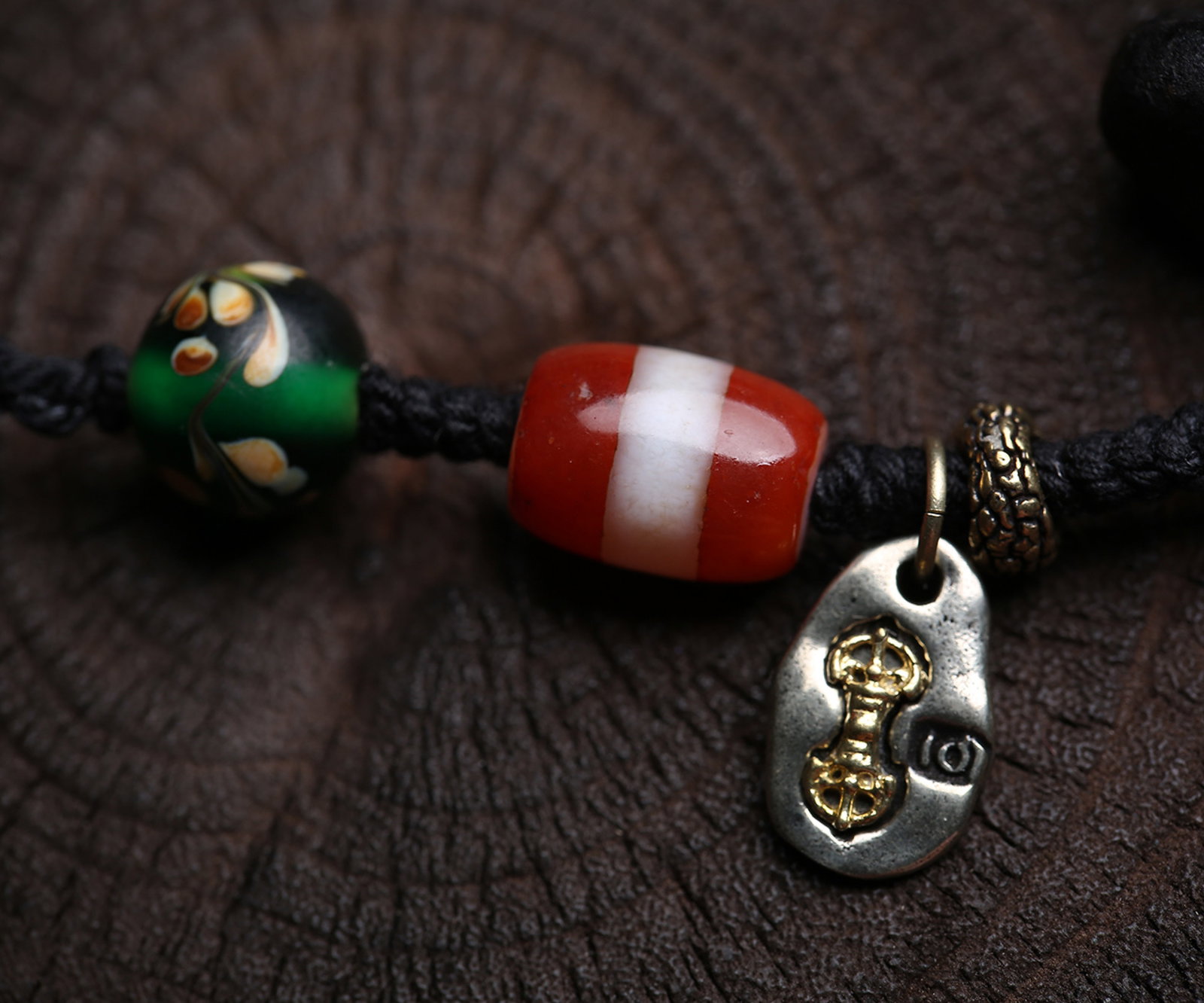 An Exquisite Pendant - 6
