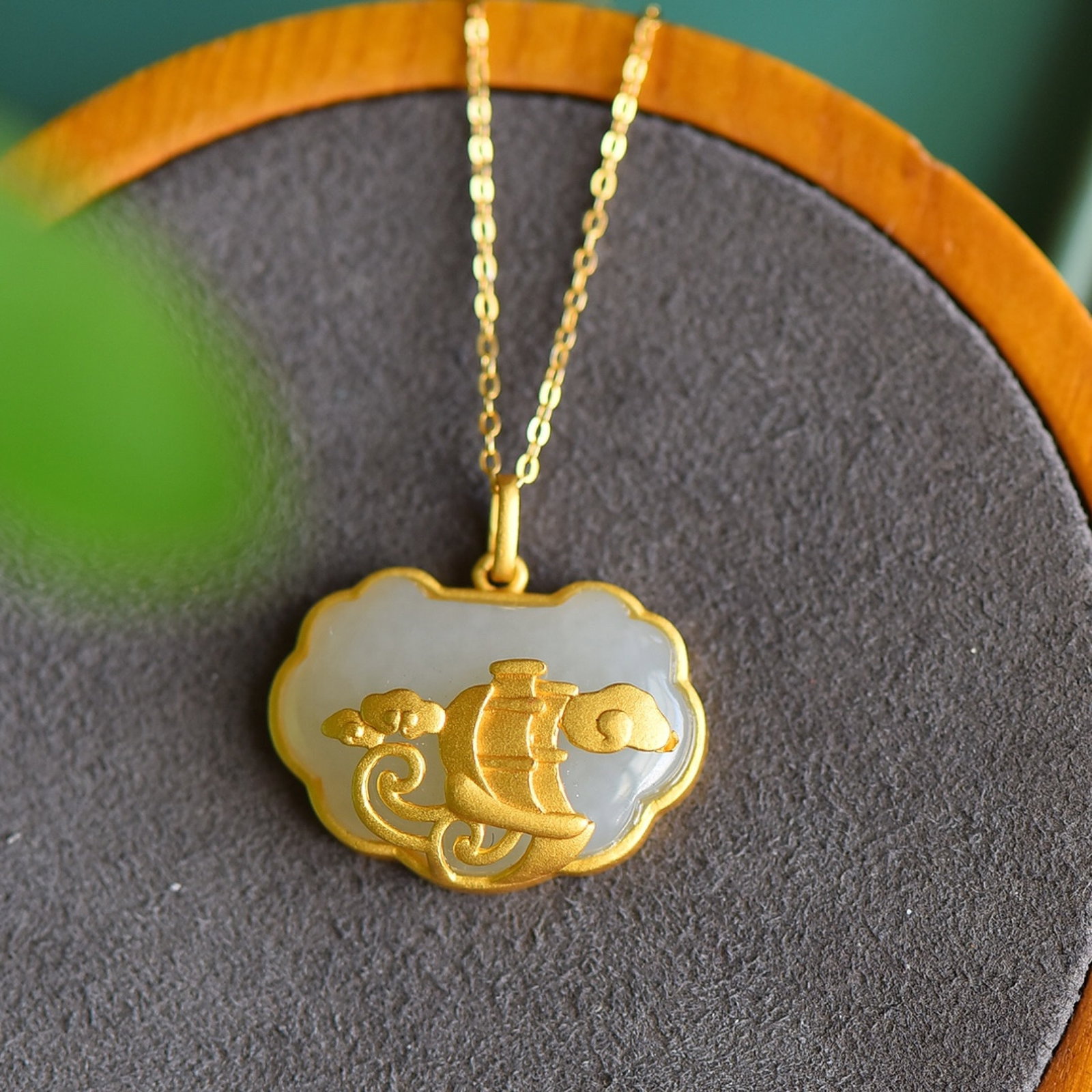 An Exquisite Sterling Silver-Gold Plated Inlaid White Jade Pendant - 3