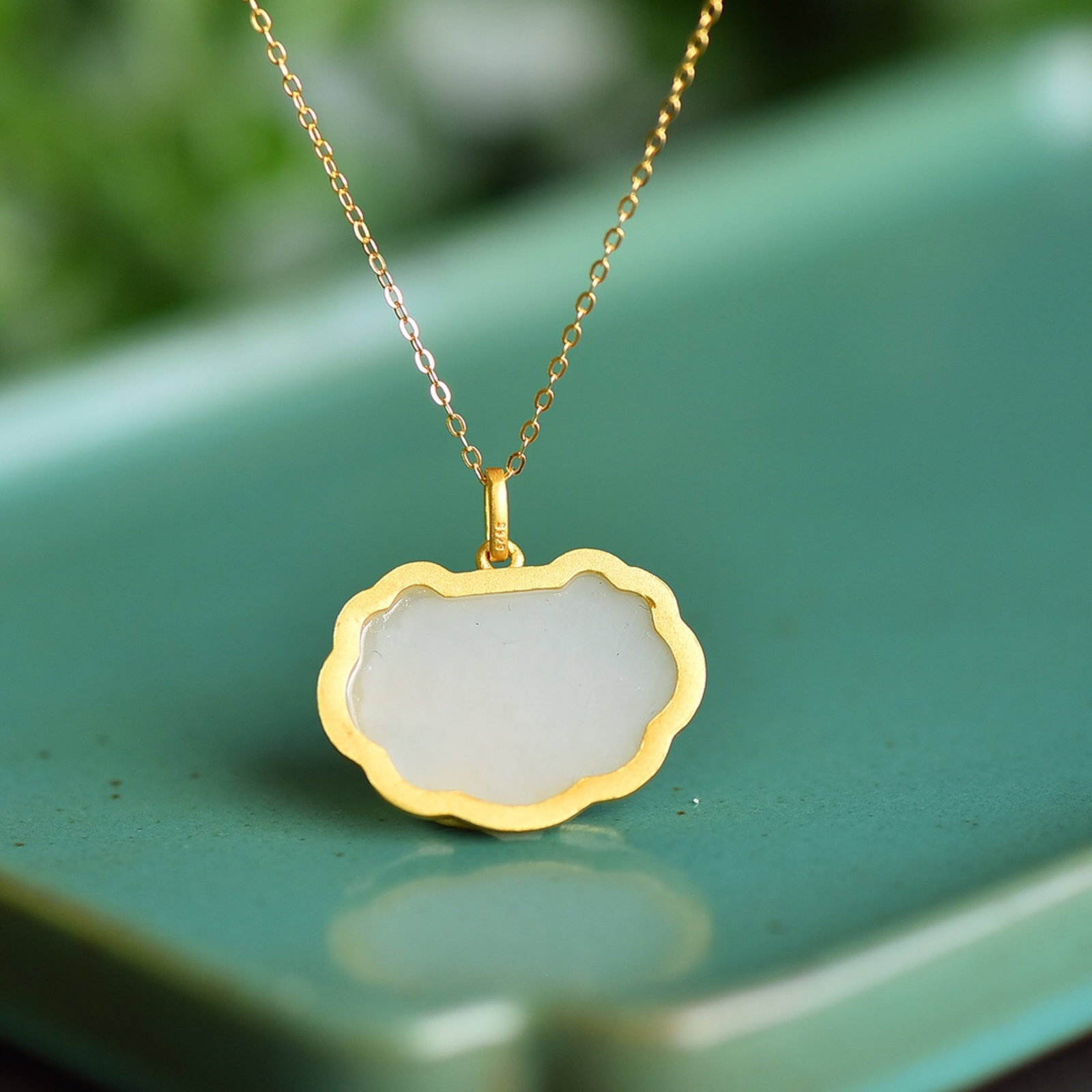 An Exquisite Sterling Silver-Gold Plated Inlaid White Jade Pendant - 5