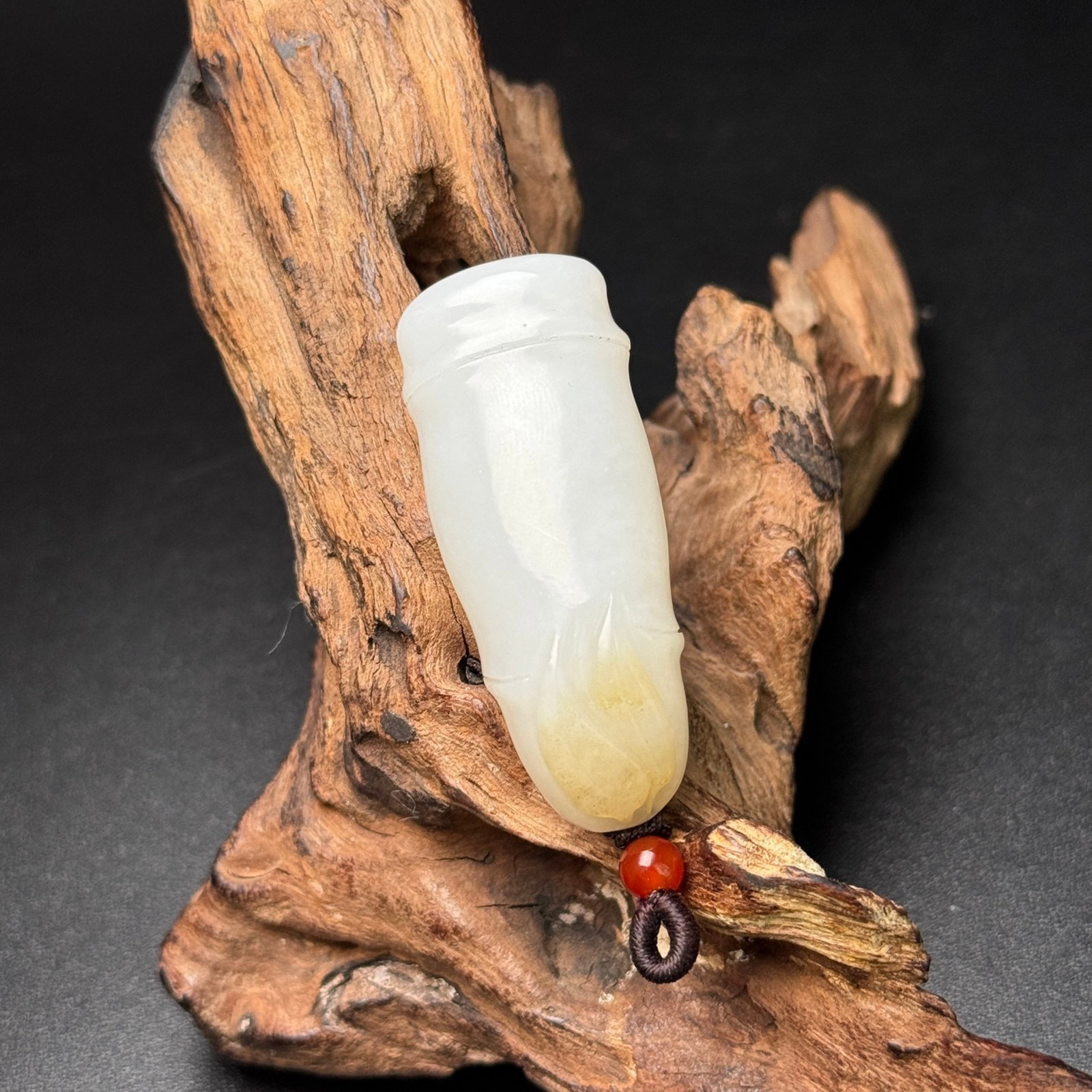 An Exquisite White Jade Bamboo Pattern Pendant - 2