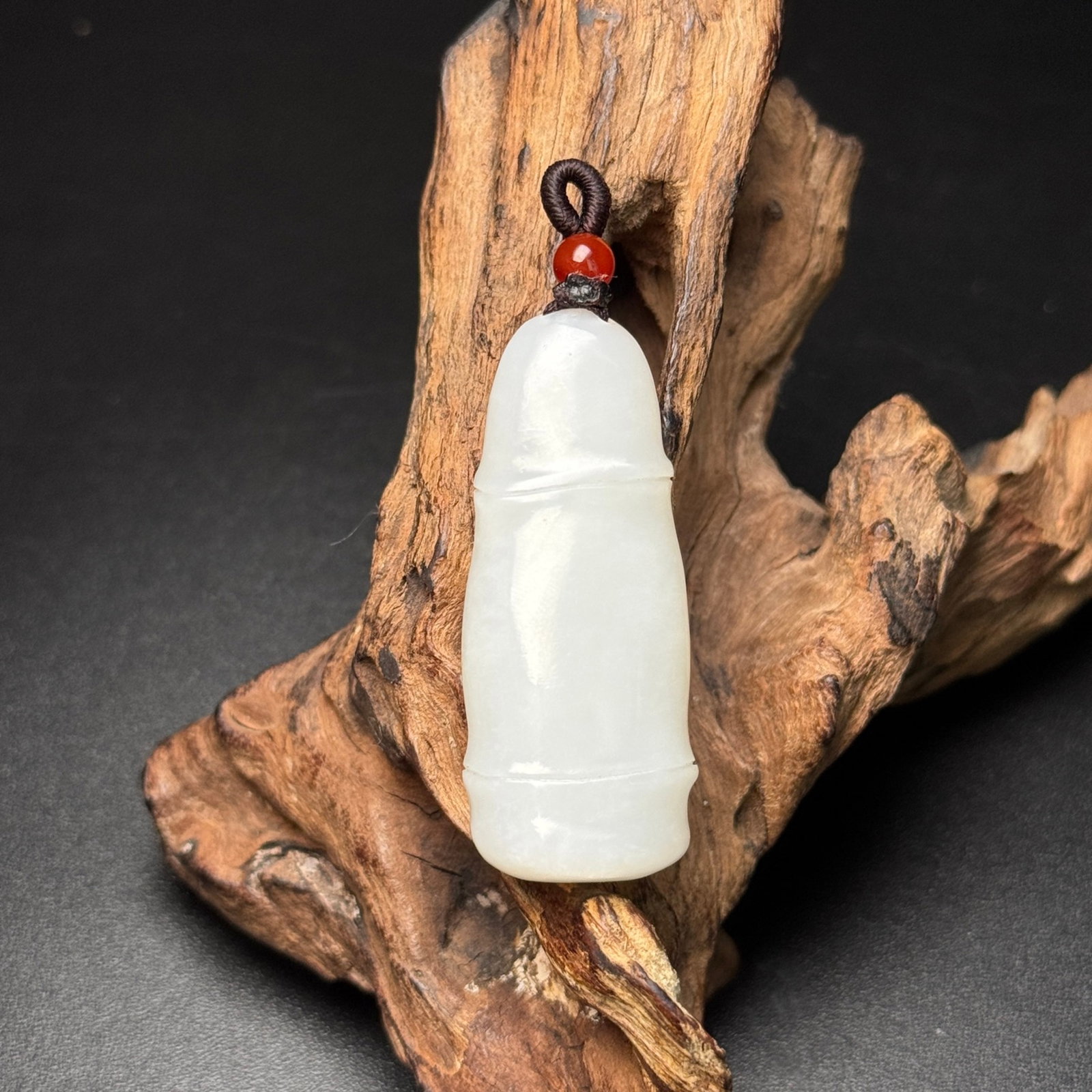 An Exquisite White Jade Bamboo Pattern Pendant - 3