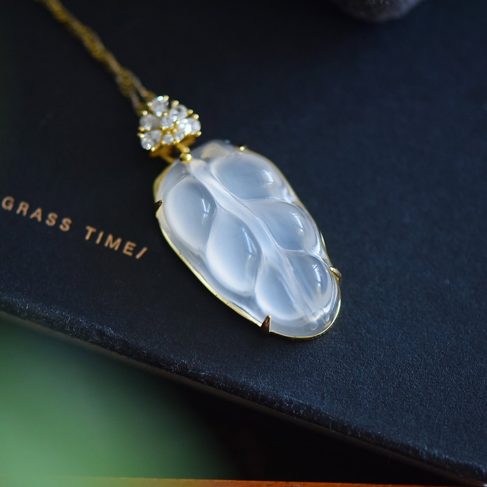 An Exquisite Sterling Silver-Gold Plated Inlaid Agate Pendant,Inlaid Diamond - 2