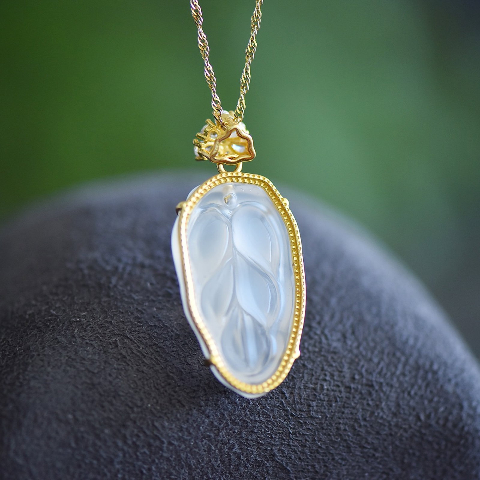 An Exquisite Sterling Silver-Gold Plated Inlaid Agate Pendant,Inlaid Diamond - 5