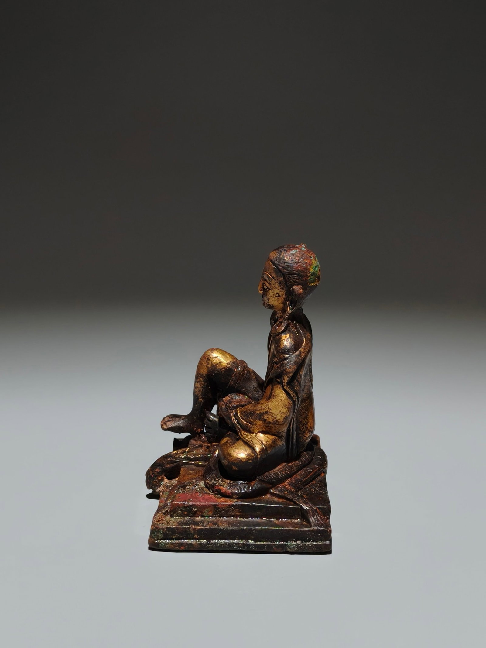 A Solemn Gilt Bronze Buddha Statue - 4