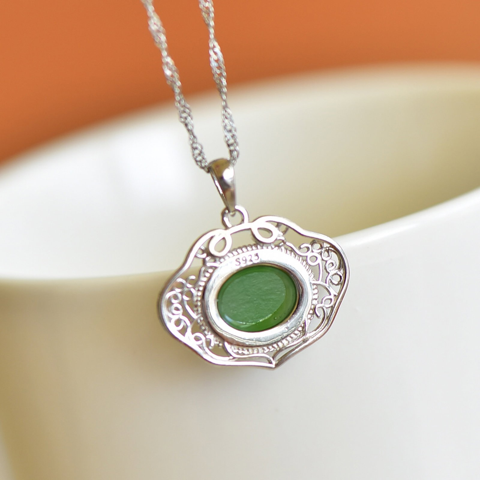 An Exquisite Sterling Silver Inlaid Jasper Pendant - 2