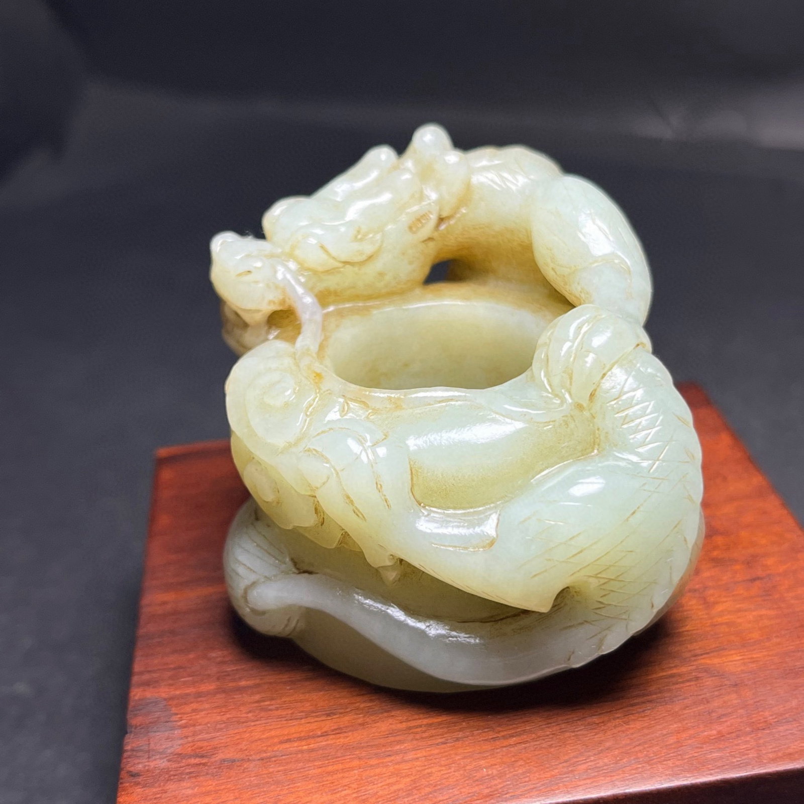 An Exquisite White Jade Dragon Pattern Fingerstall - 5