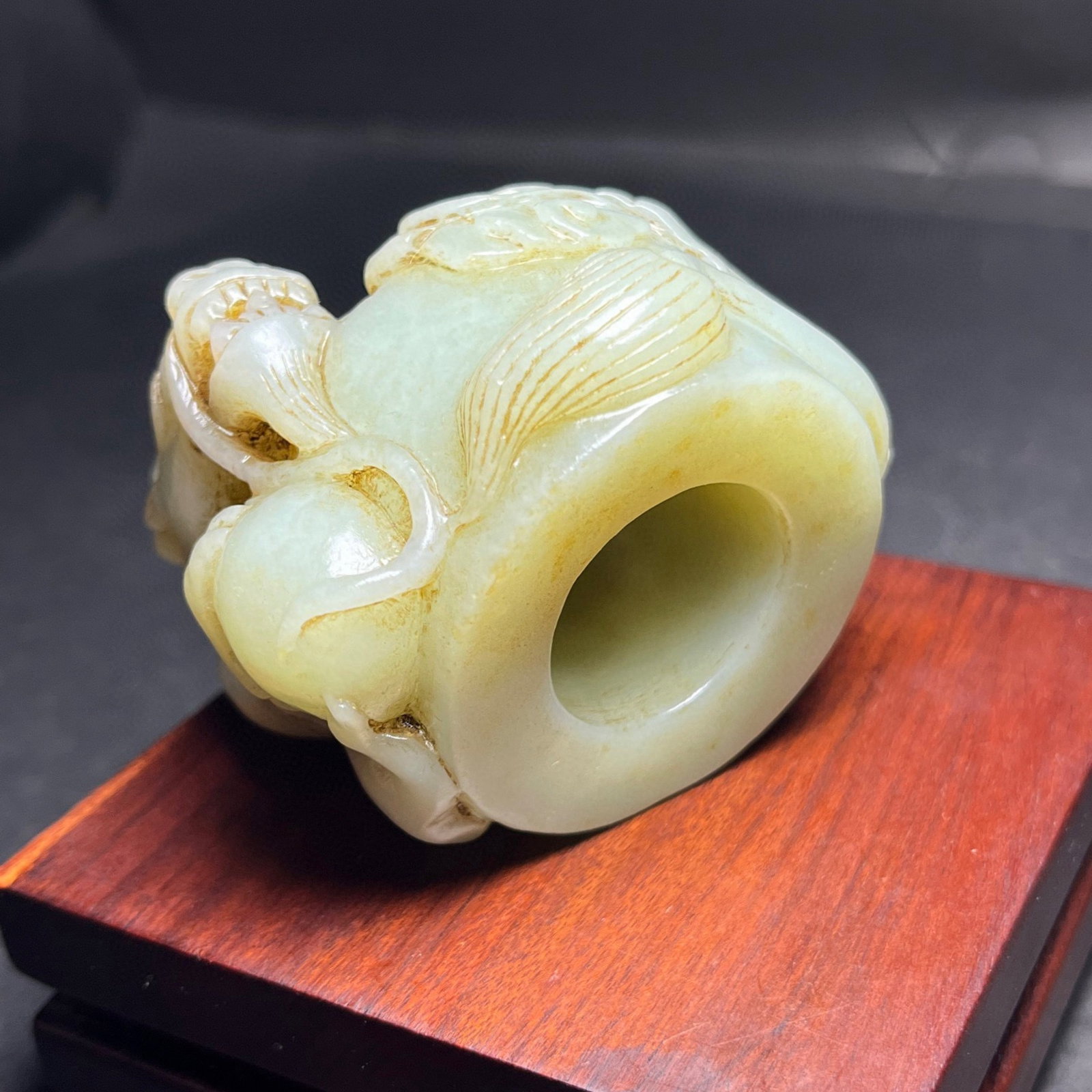 An Exquisite White Jade Dragon Pattern Fingerstall - 6
