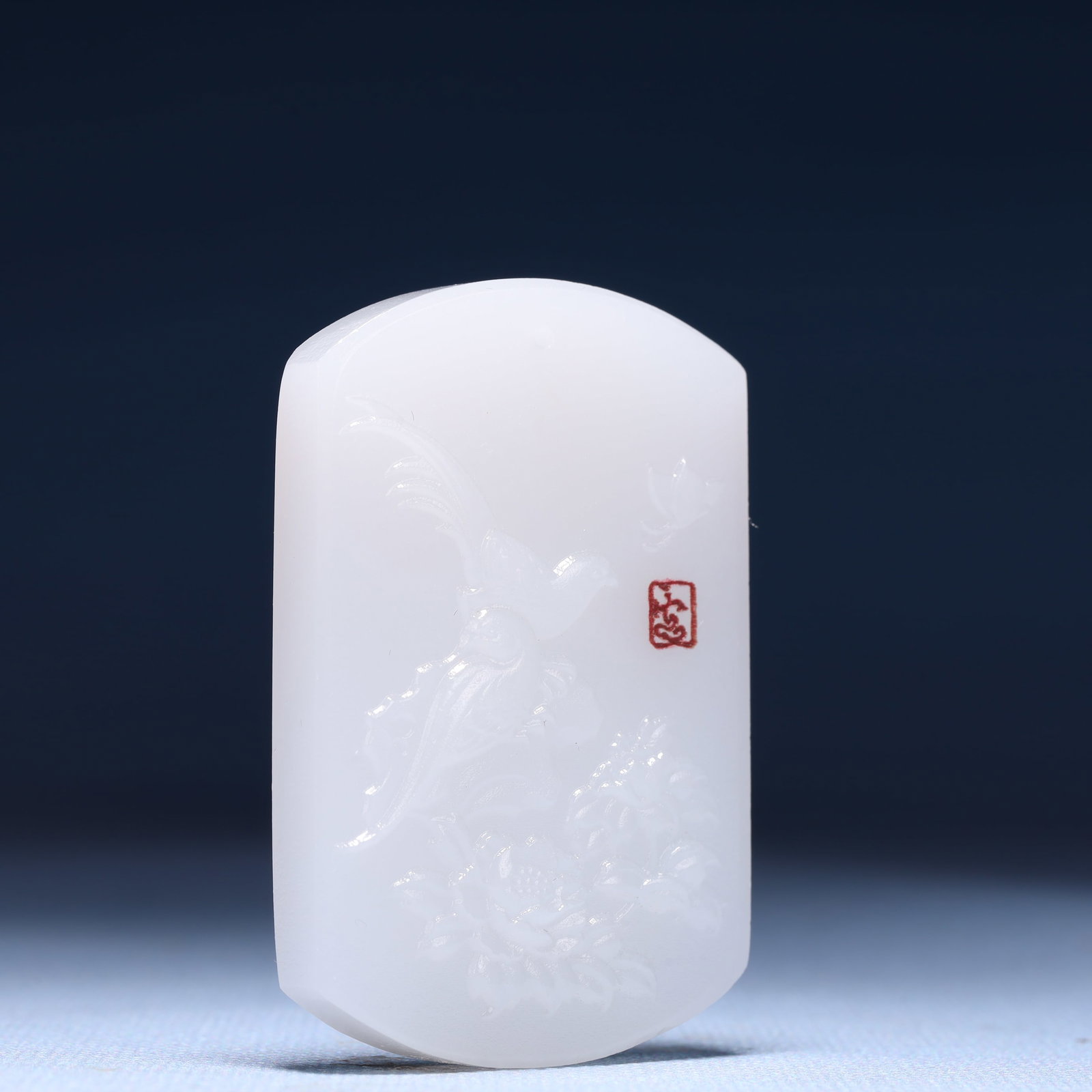 An Exquisite White Jade Flower and Bird Pattern Pendant - 3