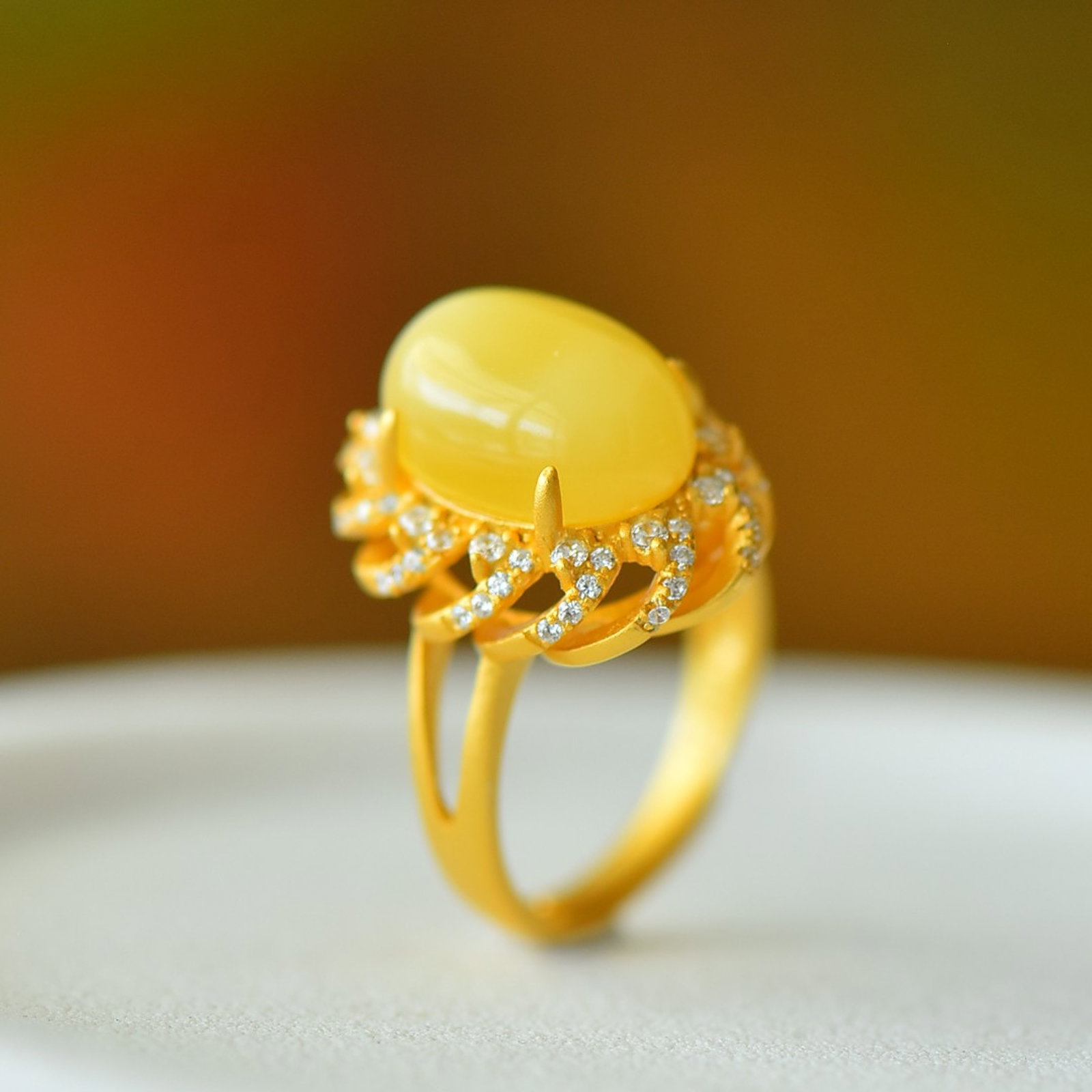 An Exquisite Sterling Silver-Gold Plated Inlaid Amber Ring,Inlaid Diamond - 2