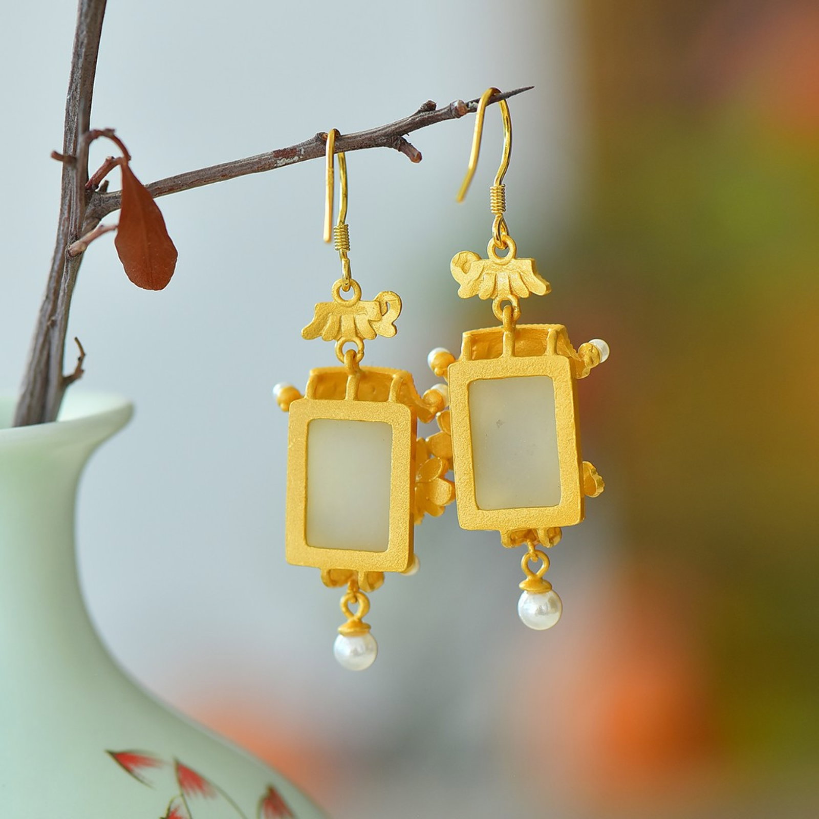 A Pair of Exquisite Sterling Silver-Gold Plated Inlaid White Jade Earrings,Inlaid Pearls - 5