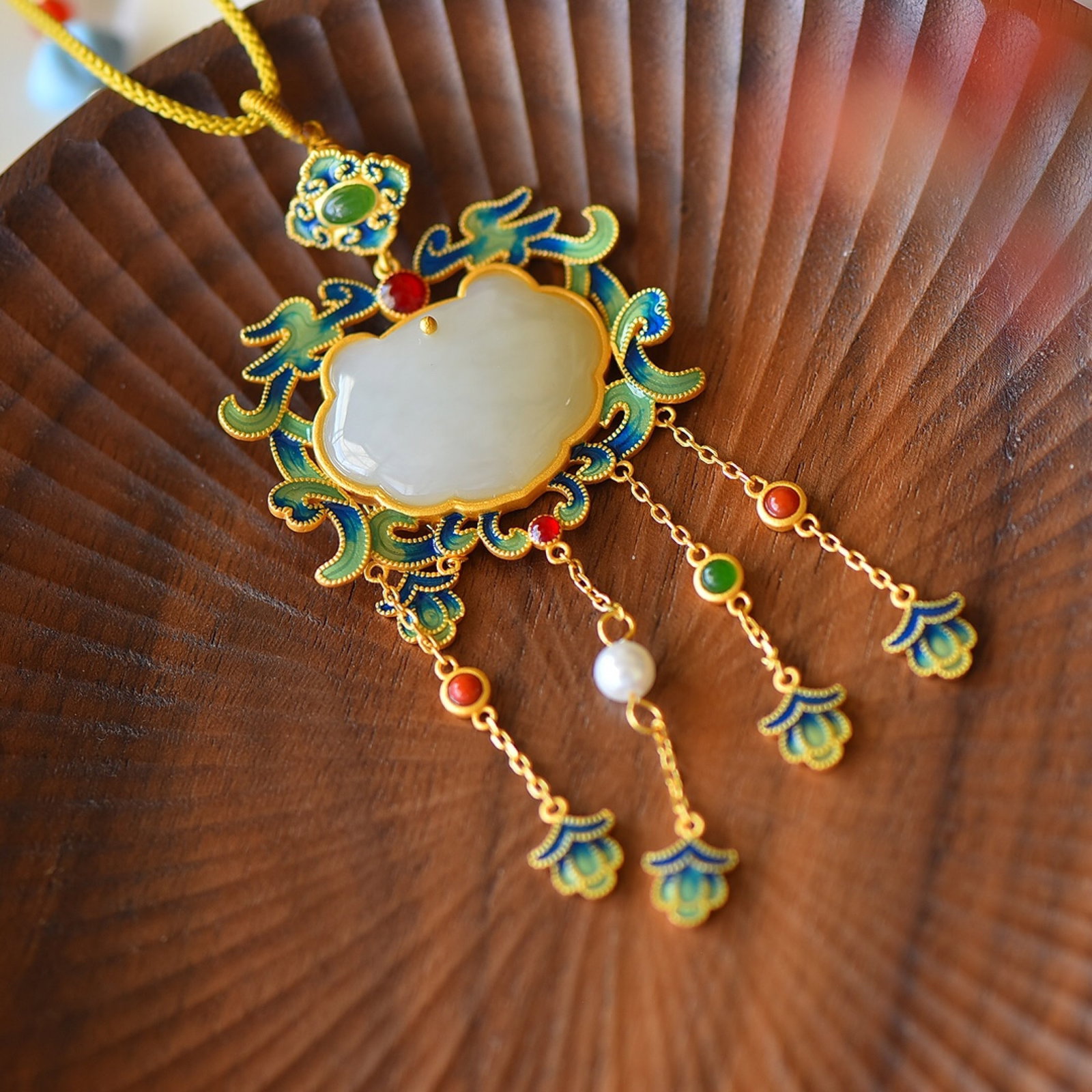 An Exquisite Sterling Silver-Gold Plated Inlaid White Jade Pendant - 3