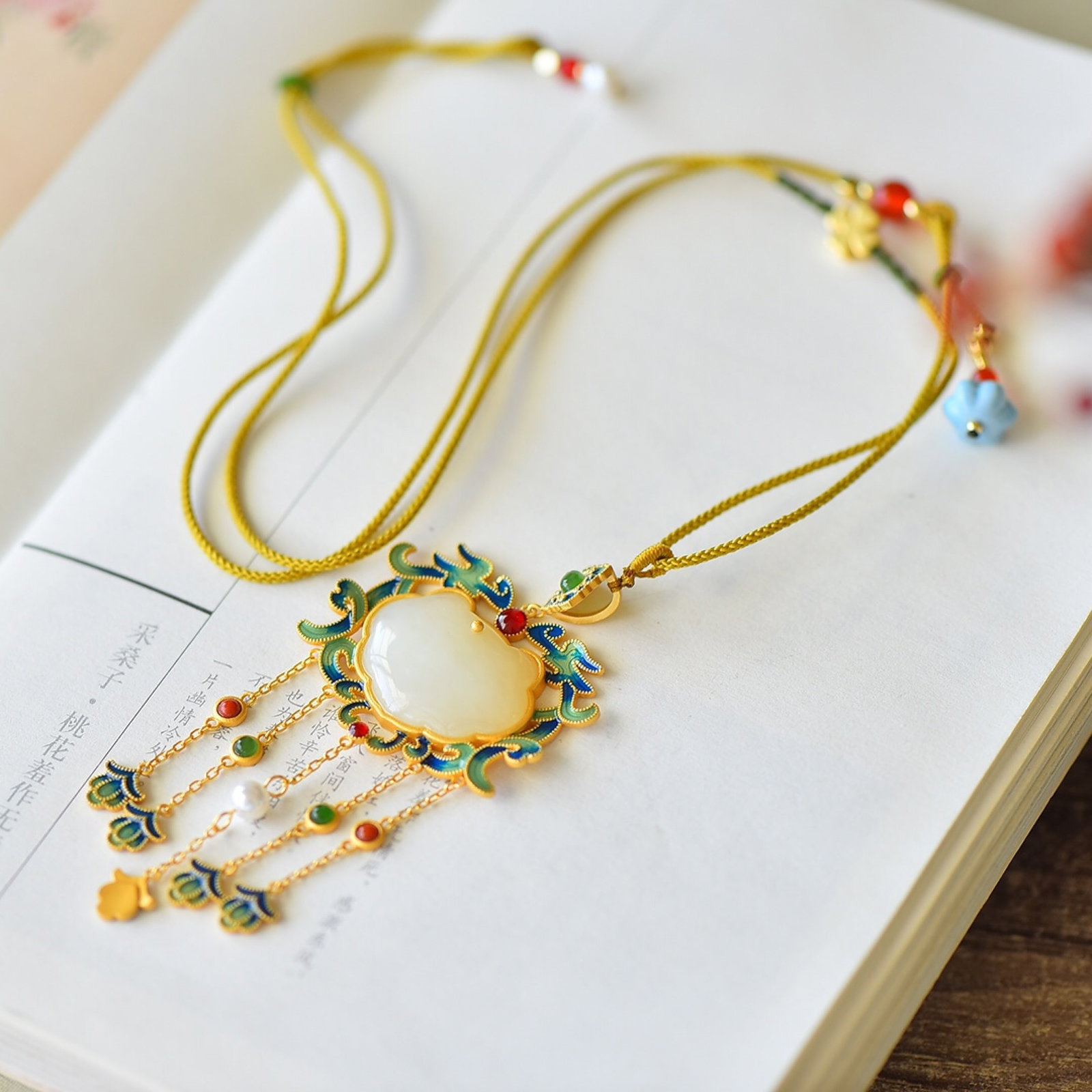 An Exquisite Sterling Silver-Gold Plated Inlaid White Jade Pendant - 4