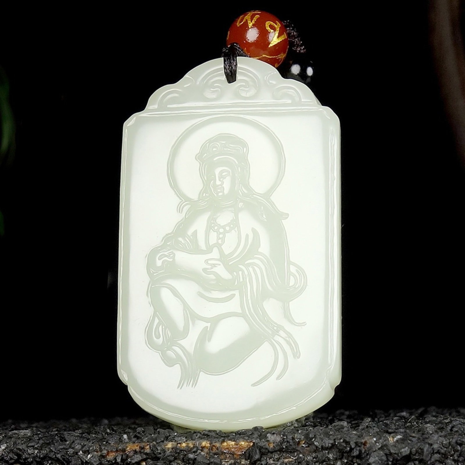 An Exquisite White Jade Statue of Avalokitesvara Pendant: Estimated Value:680-1360 An Exquisite White Jade Statue of Avalokitesvara Pendant,Size:49mmx29mmx8mm 白玉观音像挂件