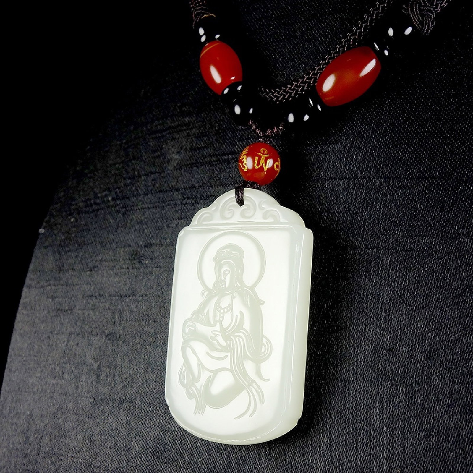 An Exquisite White Jade Statue of Avalokitesvara Pendant - 5