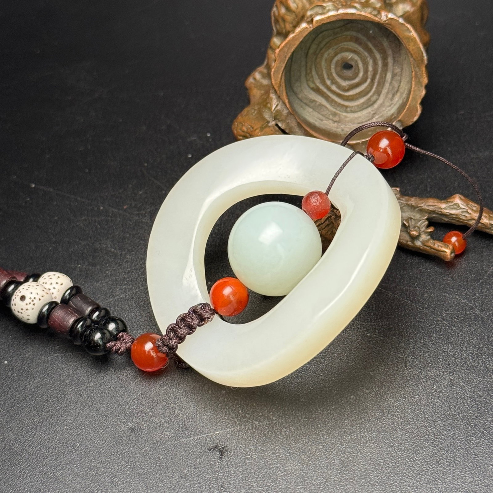 An Exquisite White Jade Pendant - 4