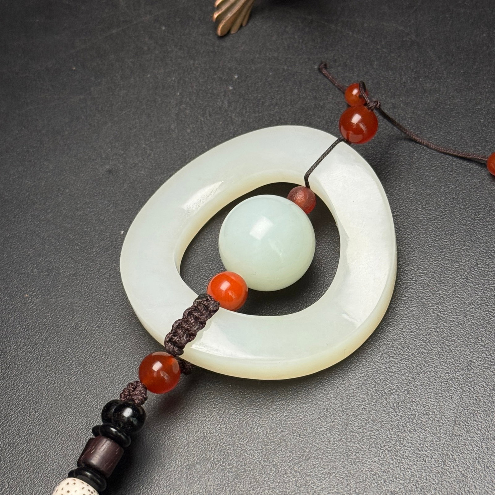 An Exquisite White Jade Pendant - 7