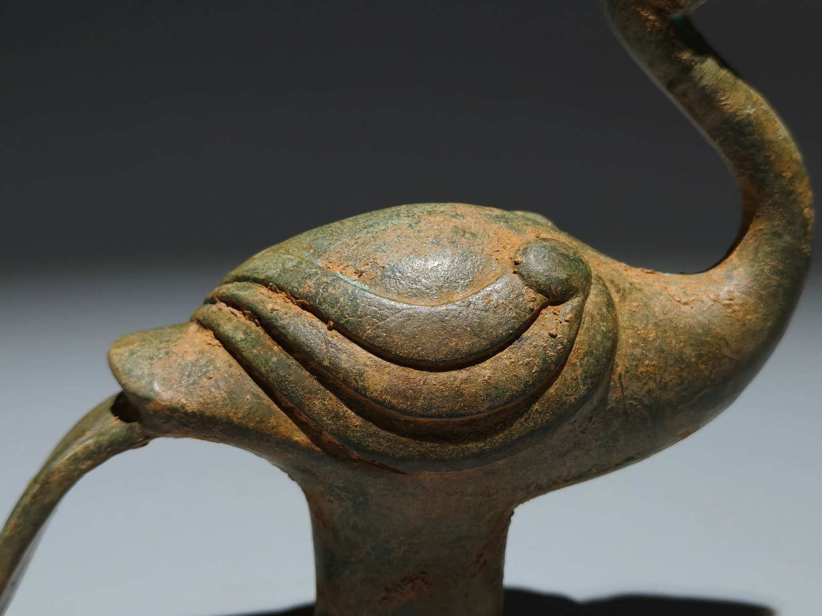 An Archaic Bronze Bird-Shaped Cane head - 3