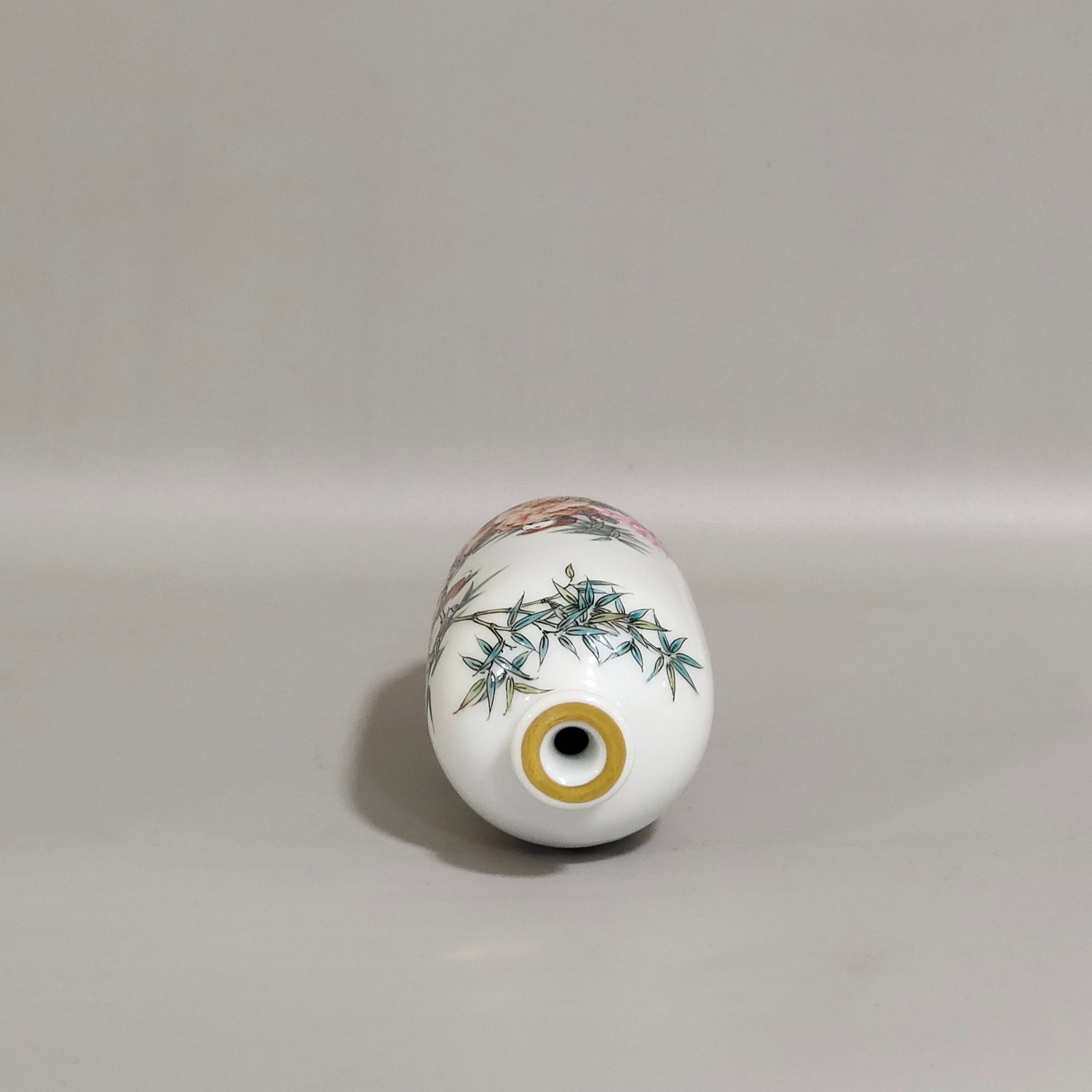 An Exquisite Famille-Rose Painted Gold Bamboo and Bird Pattern Snuff Bottle,With Poem - 4