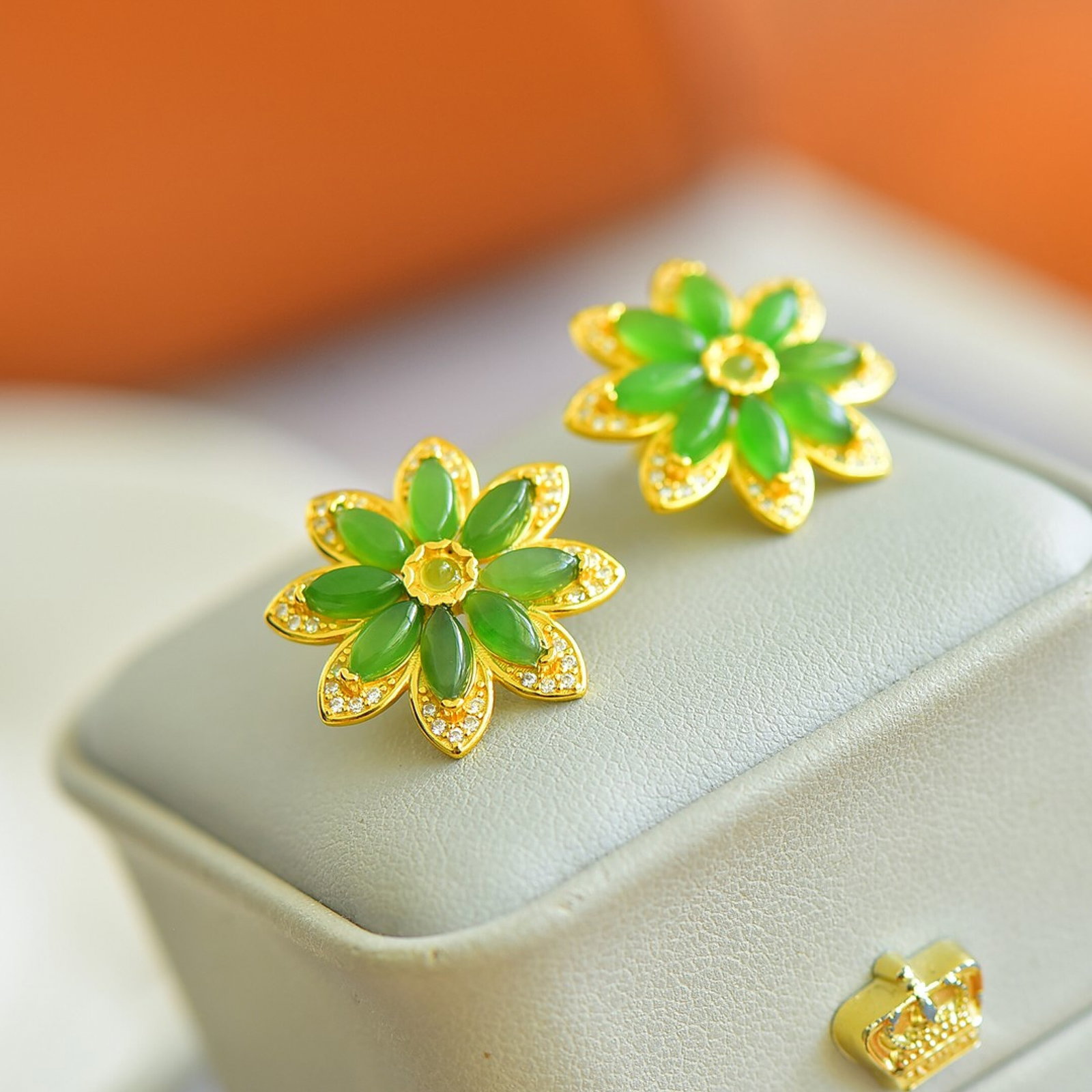 A Pair of Exquisite Sterling Silver-Gold Plated Inlaid Jasper Earring,Inlaid Diamonds - 3