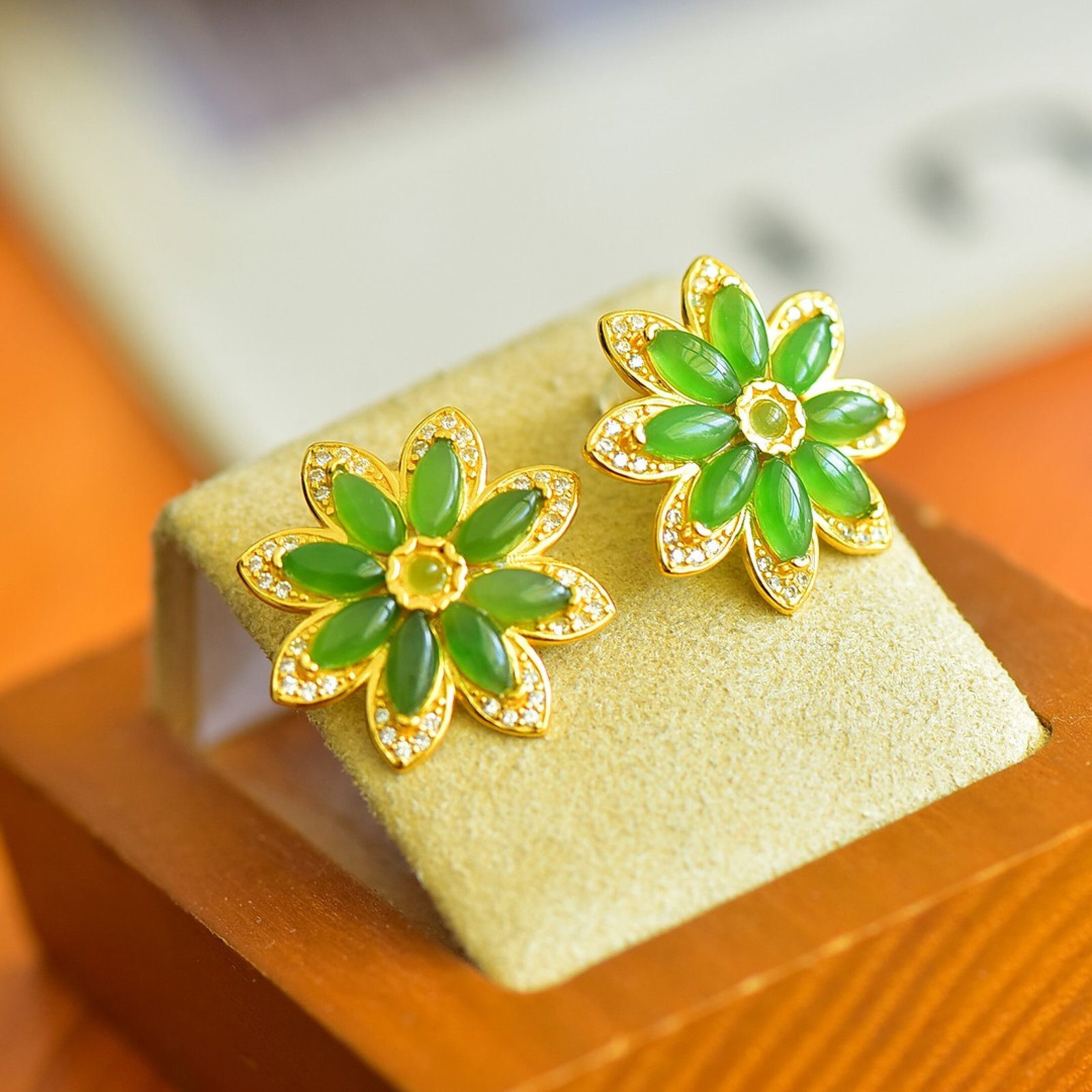 A Pair of Exquisite Sterling Silver-Gold Plated Inlaid Jasper Earring,Inlaid Diamonds - 4