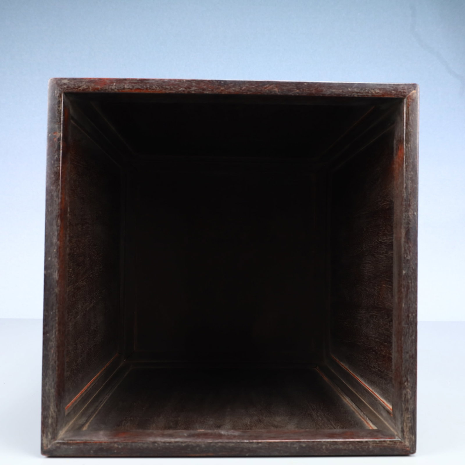 An Exquisite Zitanwood Landscape and Figure Pattern Seal Box - 8