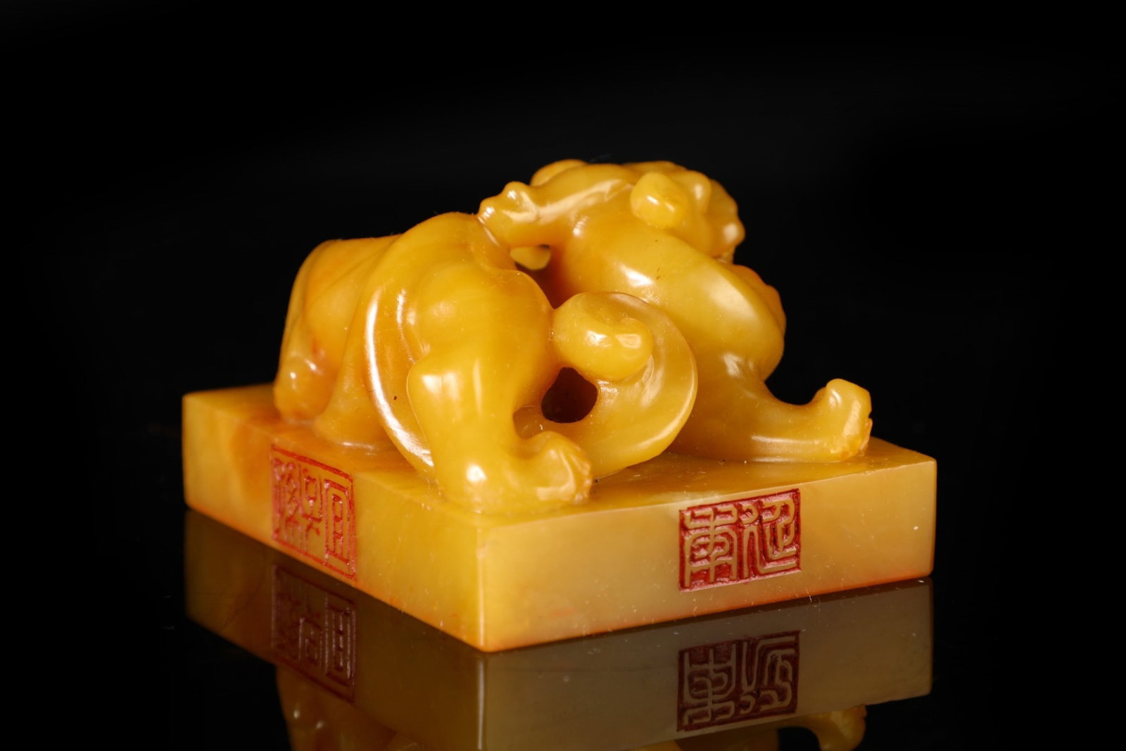 An Exquisite Tianhuang Stone Chi-Dragon Pattern Seal,With Poem - 5