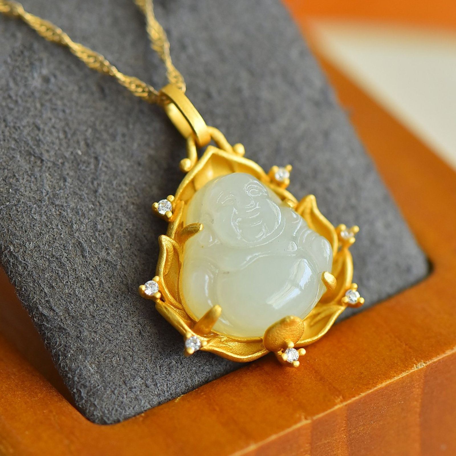 An Exquisite Sterling Silver-Gold Plated Inlaid White Jade Pendant , Inlaid Diamond - 2
