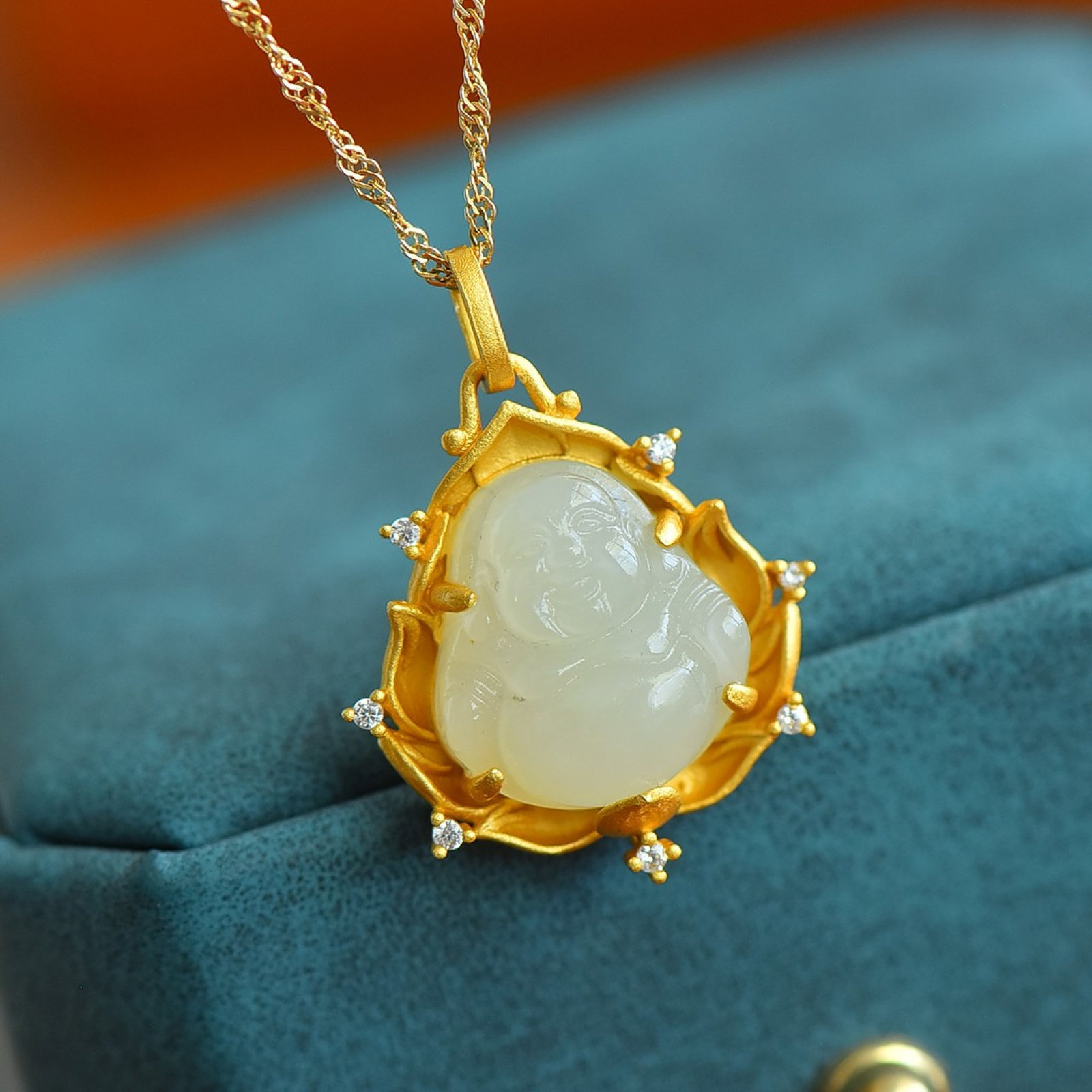An Exquisite Sterling Silver-Gold Plated Inlaid White Jade Pendant , Inlaid Diamond - 3