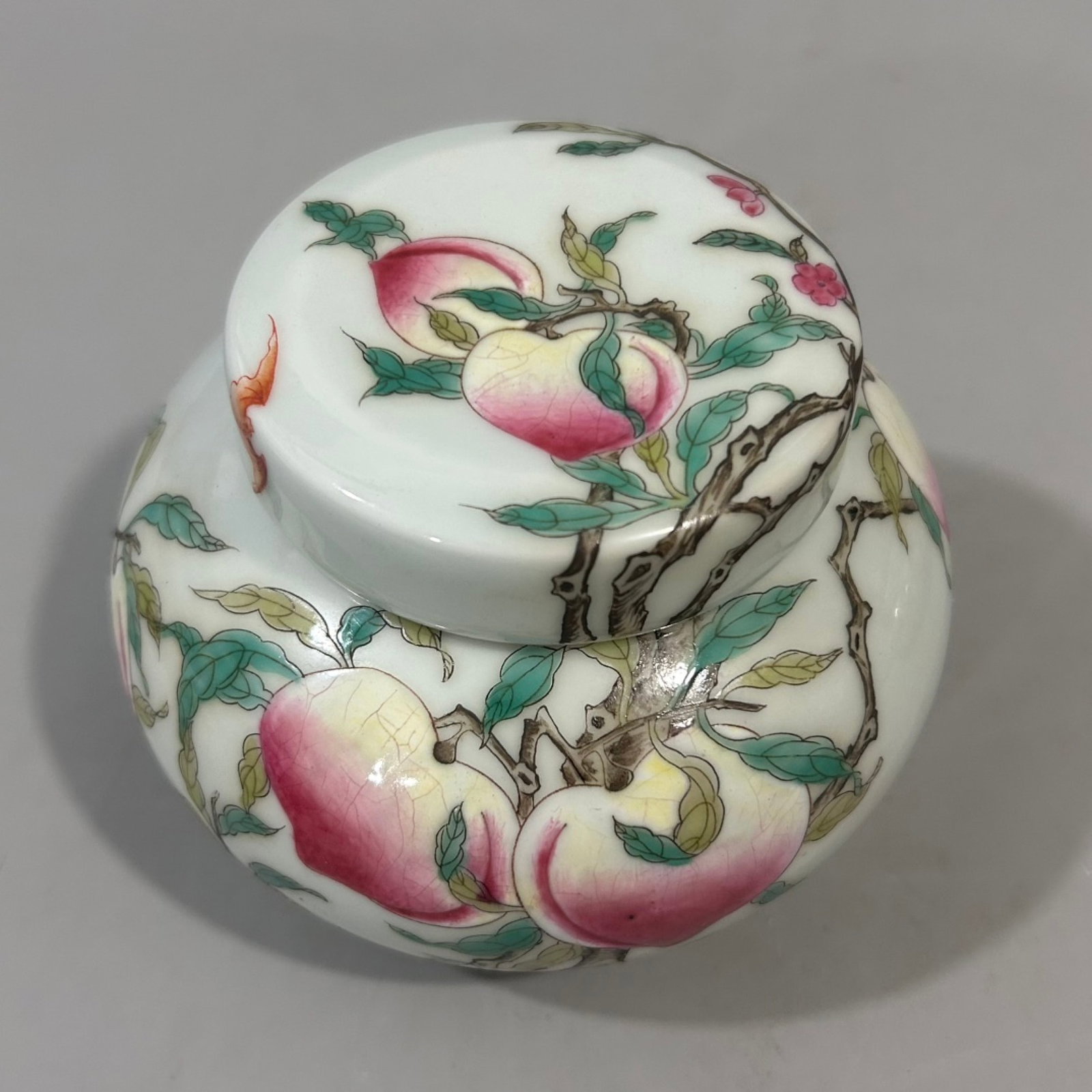 An Exquisite Famille-Rose Bats and Peach Pattern Cover Jar - 2