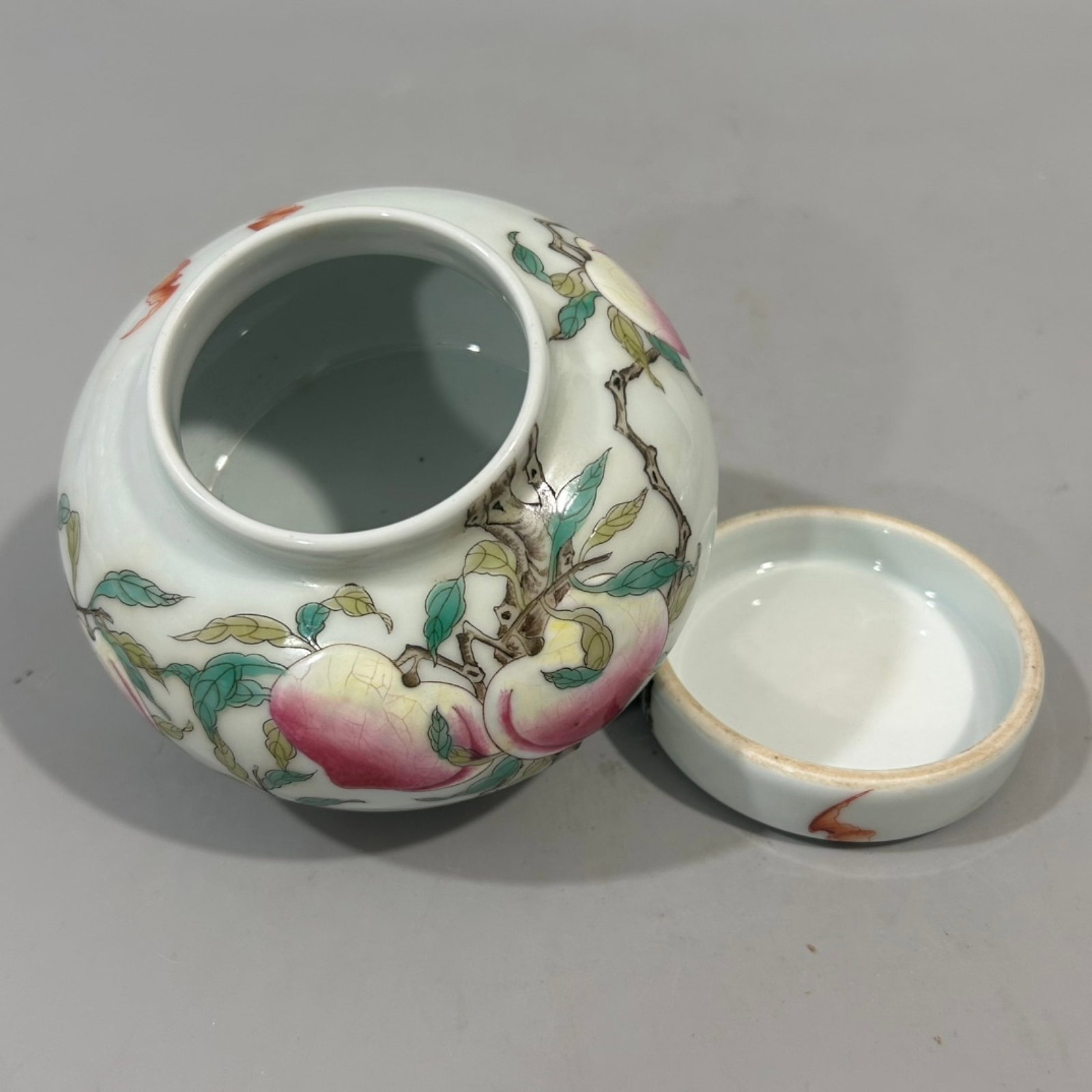 An Exquisite Famille-Rose Bats and Peach Pattern Cover Jar - 5