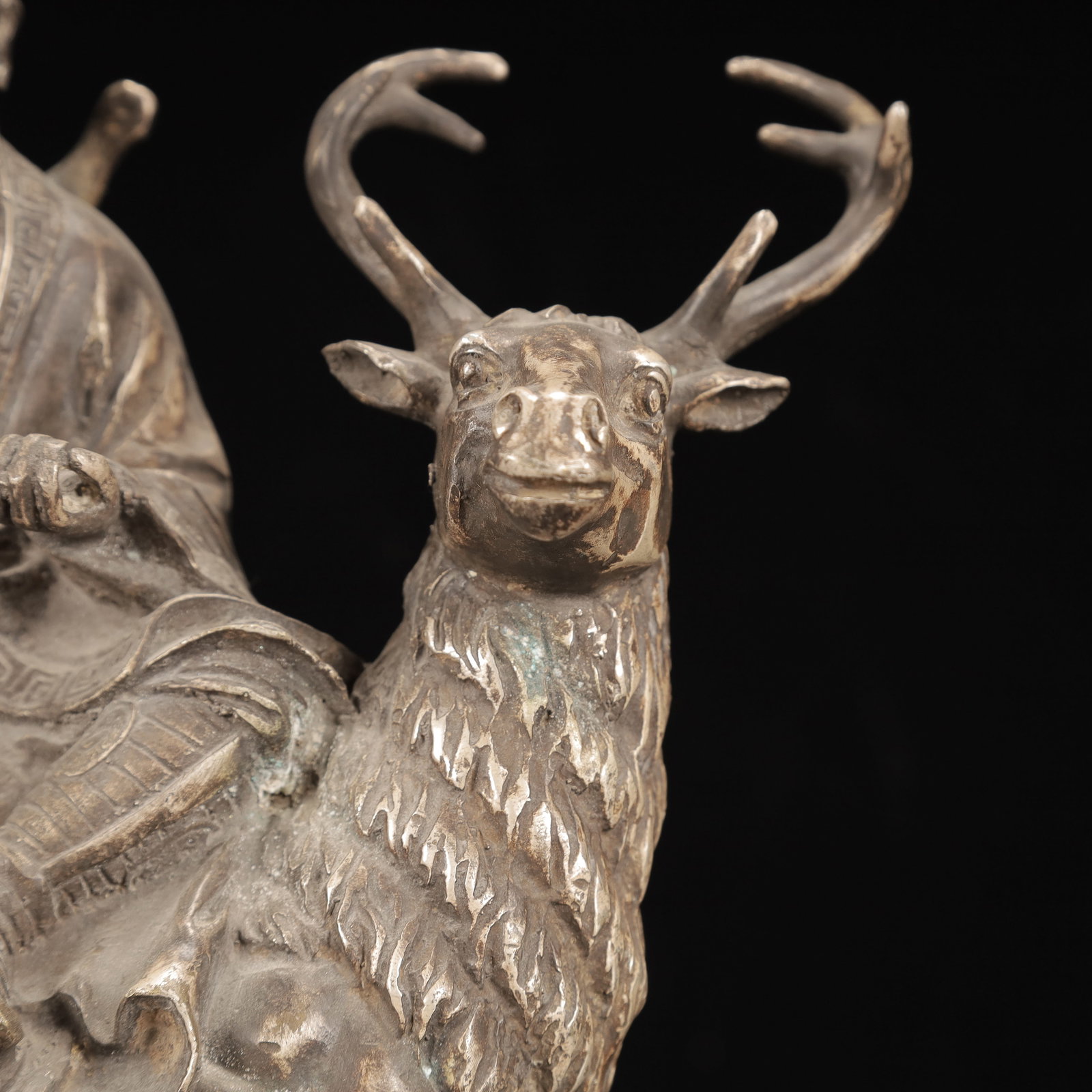 An Exquisite Silver-Plated Bronze Figure Ornament - 3