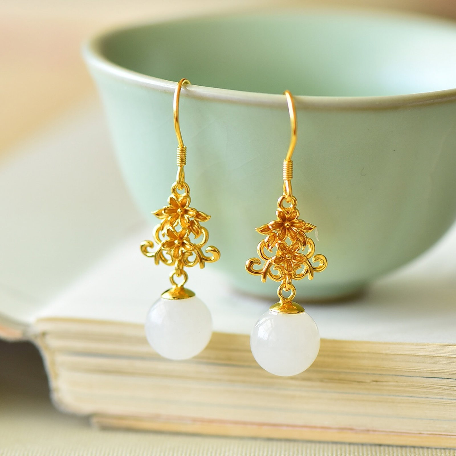 A Pair of Exquisite Sterling Silver-Gold Plated Inlaid White Jade Enamel Earrings - 3