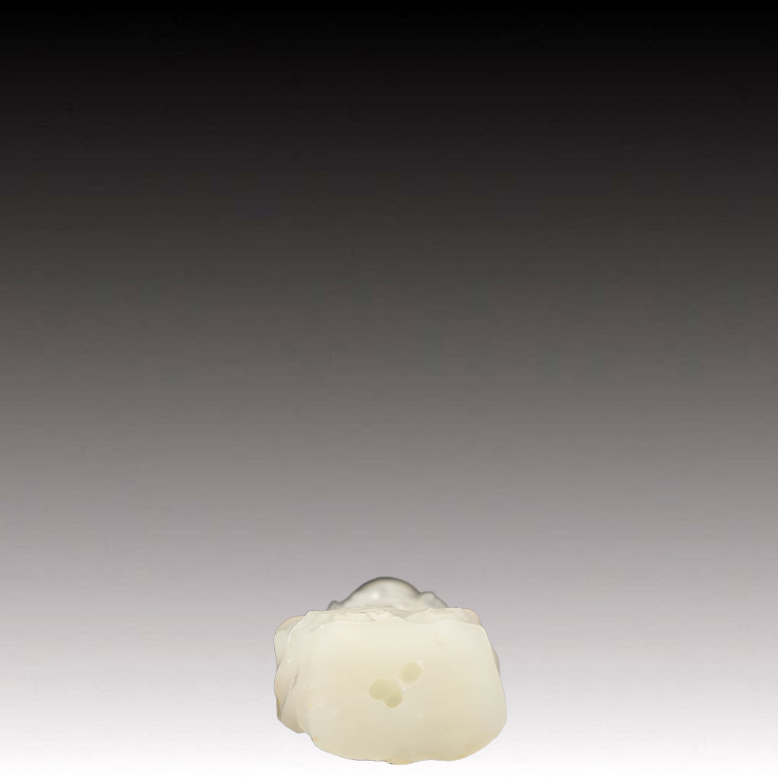 An Exquisite White Jade Statue of Avalokitesvara - 7
