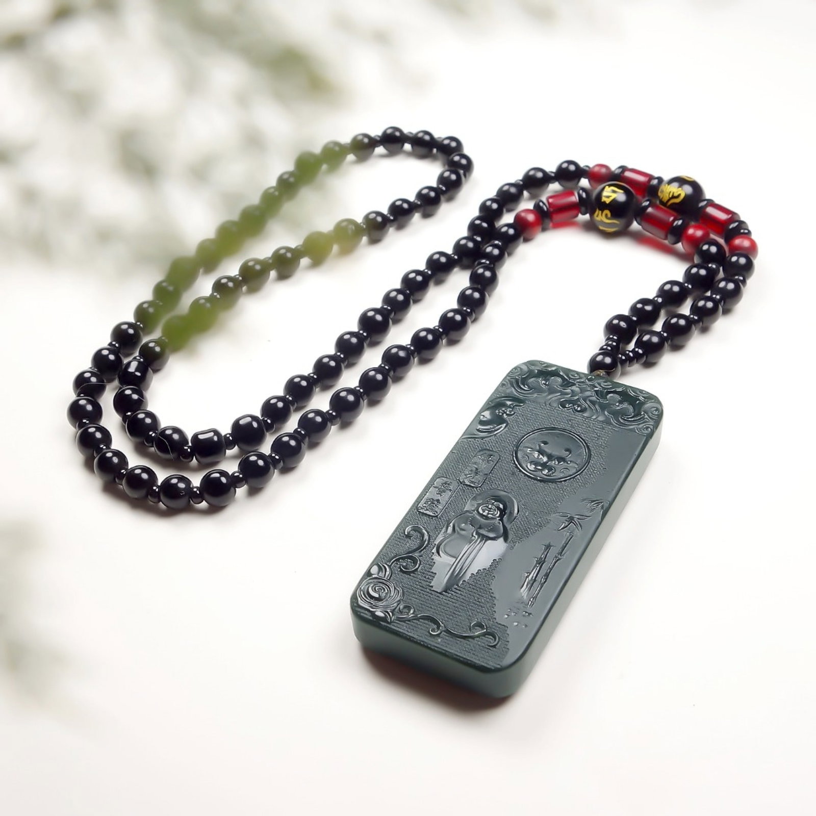 An Exquisite Greenish Jade Statue of Avalokitesvara Pendant - 6