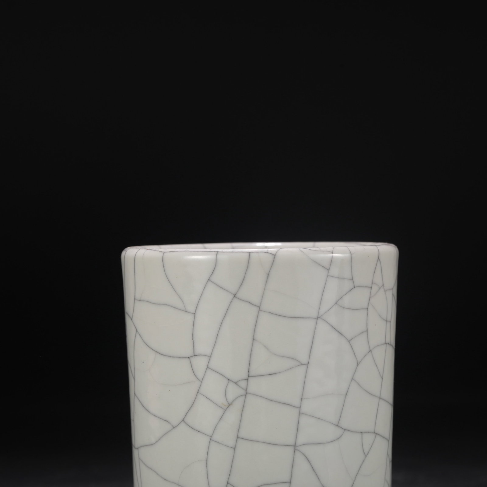 An Exquisite Guan yao Brush Pot - 3