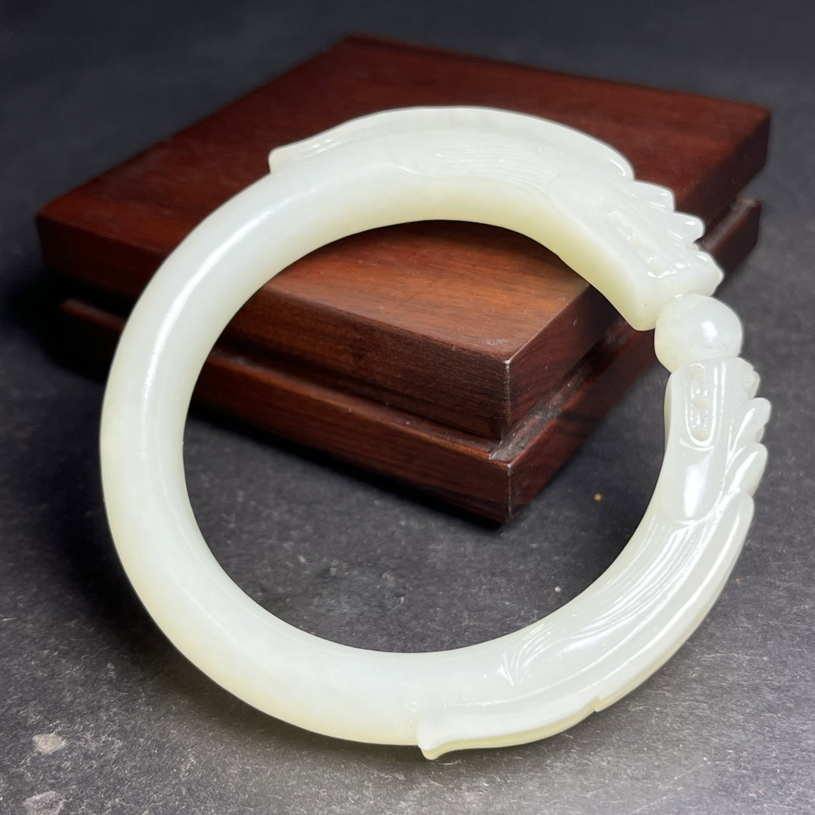 An Exquisite White Jade Dragon Pattern Pendant - 2