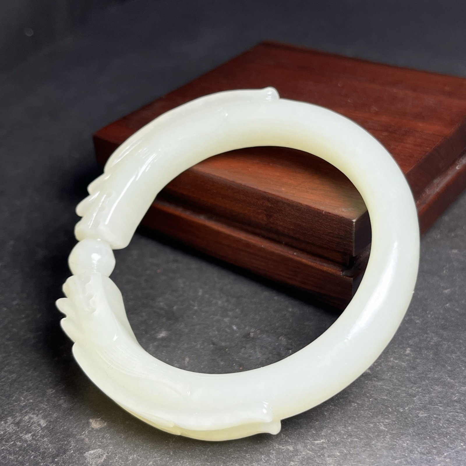 An Exquisite White Jade Dragon Pattern Pendant - 4