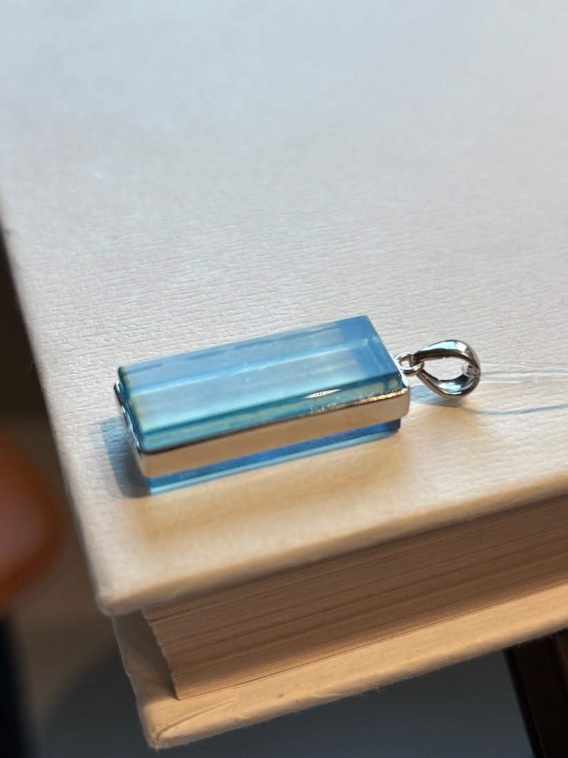 An Exquisite Sterling Silver Inlaid Aquamarine Pendant - 3