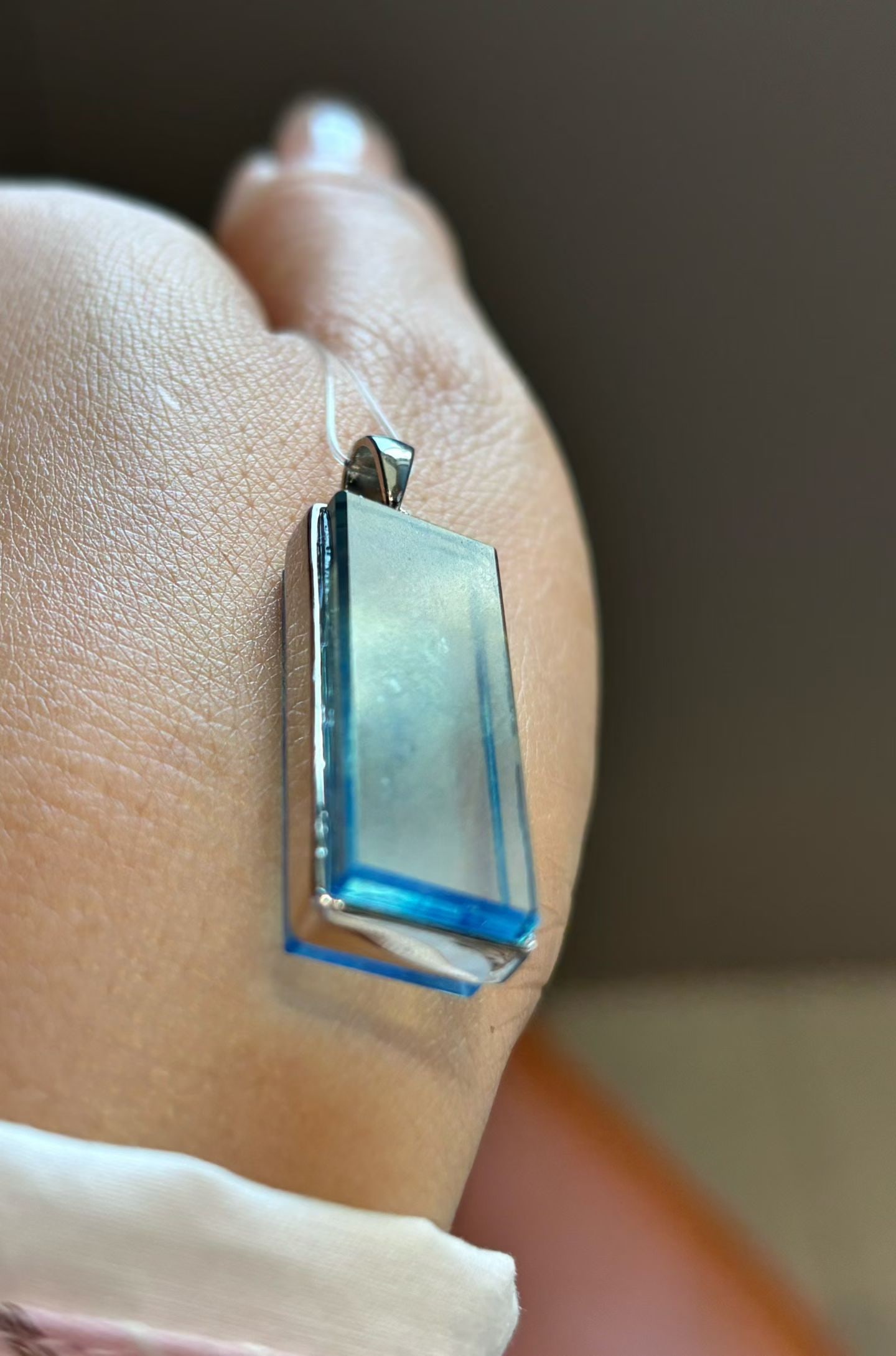 An Exquisite Sterling Silver Inlaid Aquamarine Pendant - 5