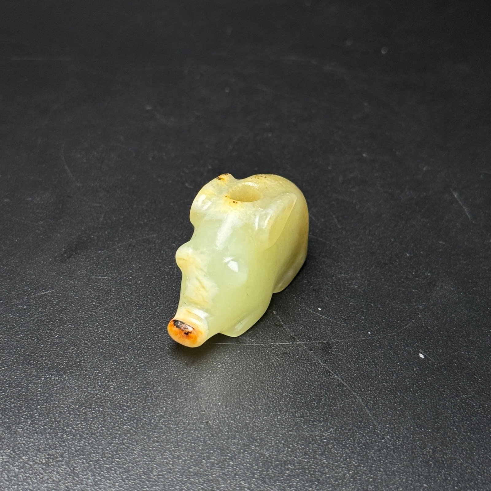 An Exquisite White Jade Pig Pendant - 2