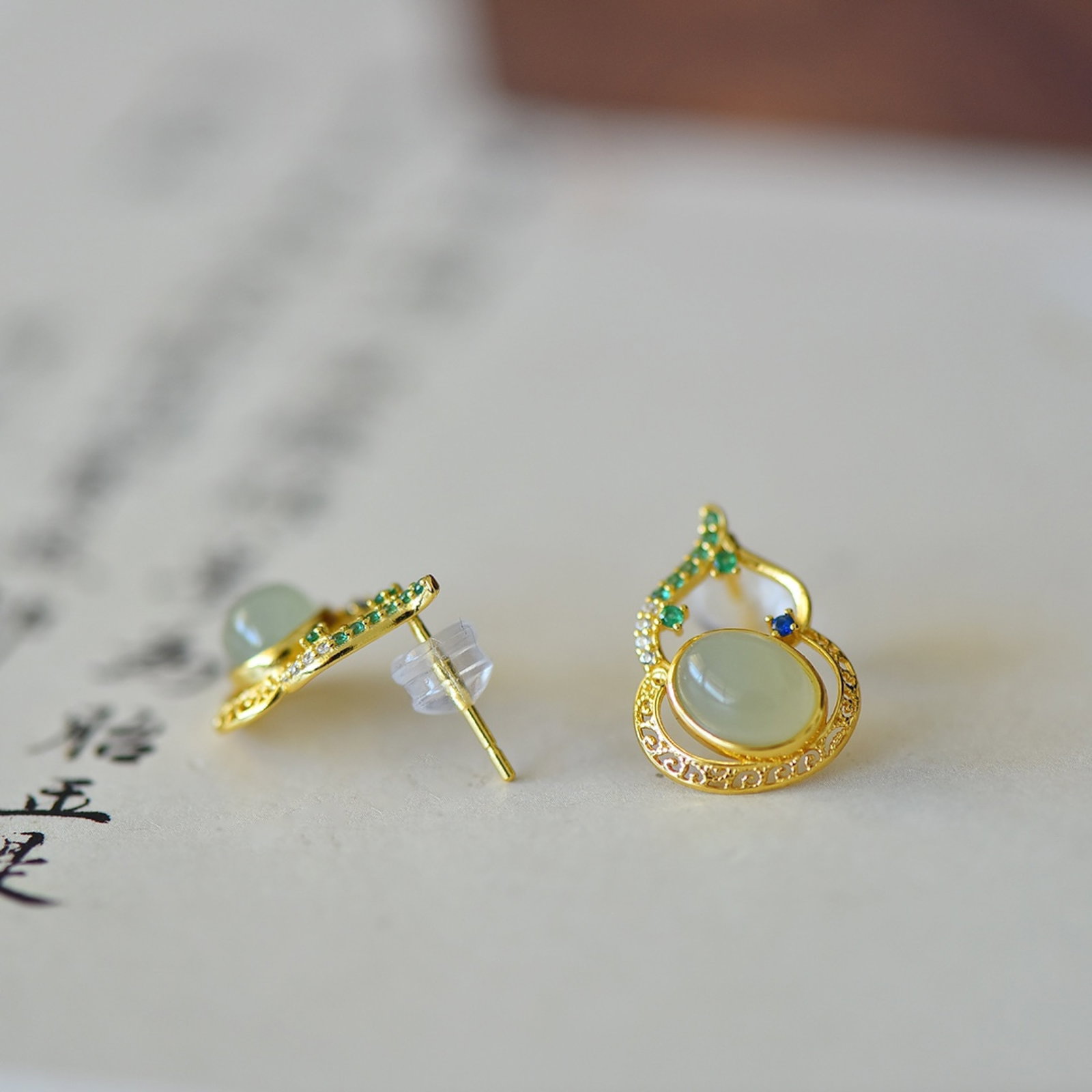An Exquisite Sterling Silver-Gold Plated Inlaid White Jade Gourd Earrings,Inlaid Diamond - 5