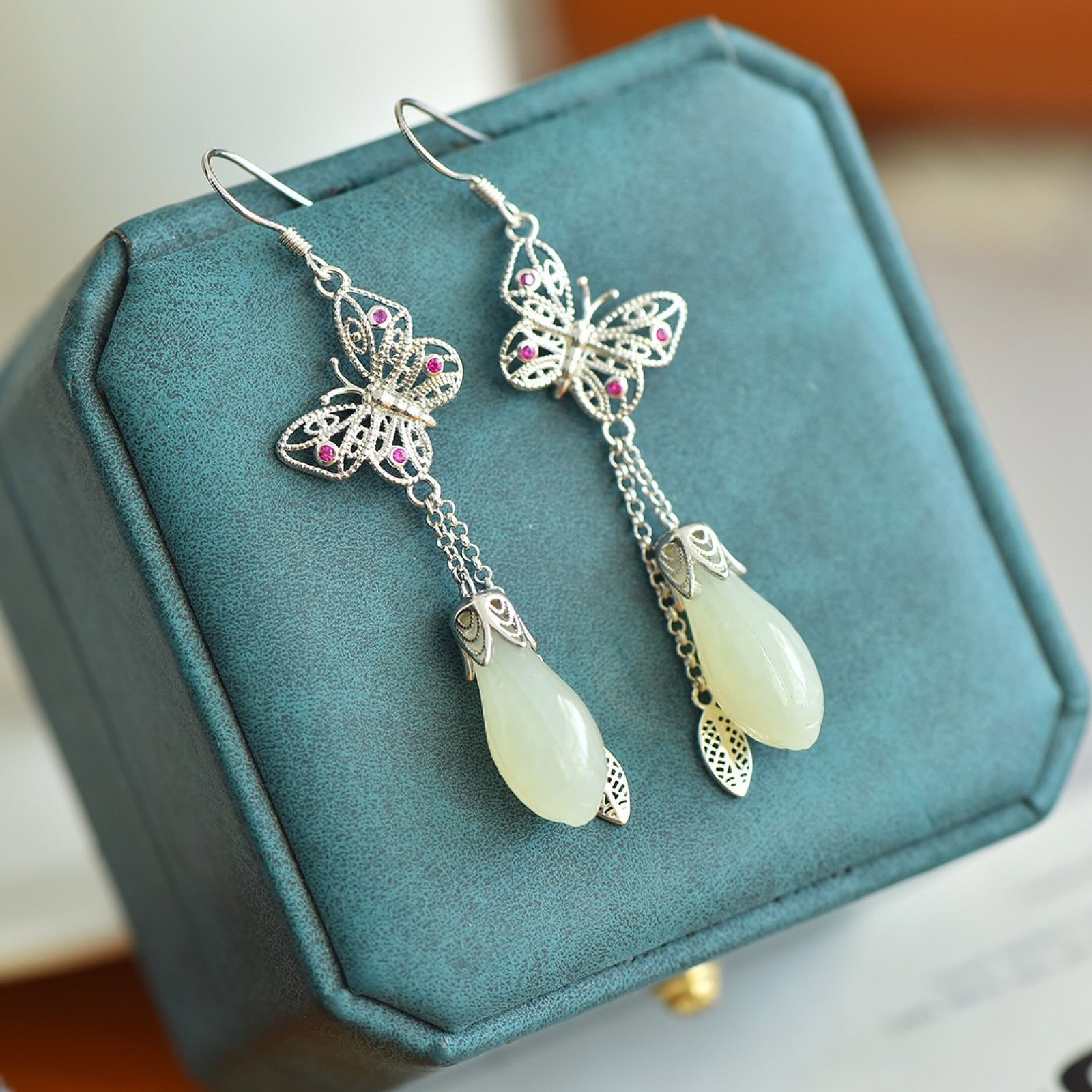A Pair of Exquisite Sterling Silver Inlaid White Jade Enamel Earrings,Inlaid Diamonds - 3
