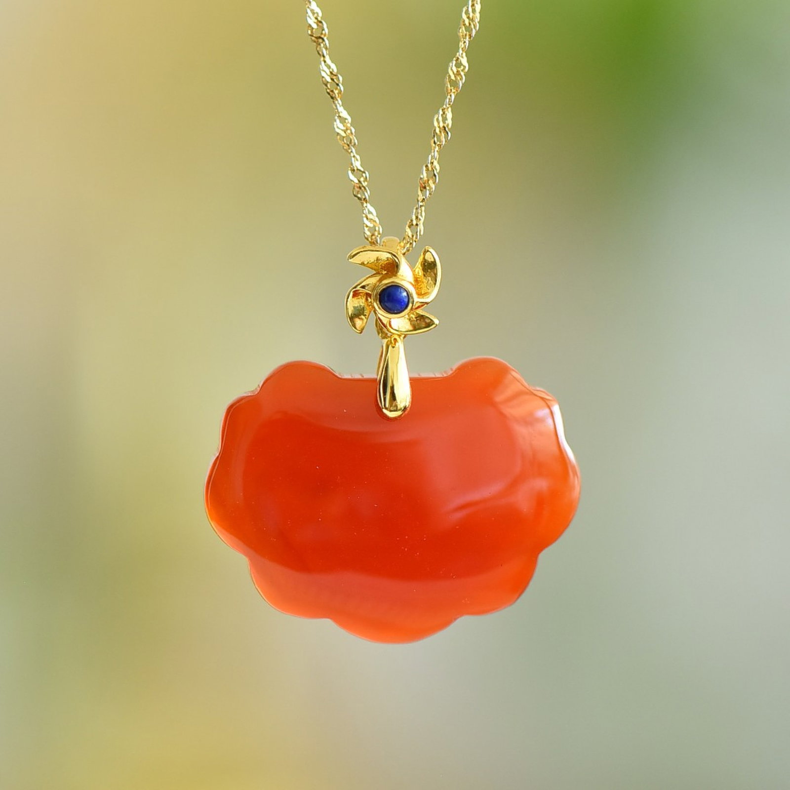 An Exquisite Sterling Silver-Gold Plated Inlaid Agate Pendant - 4
