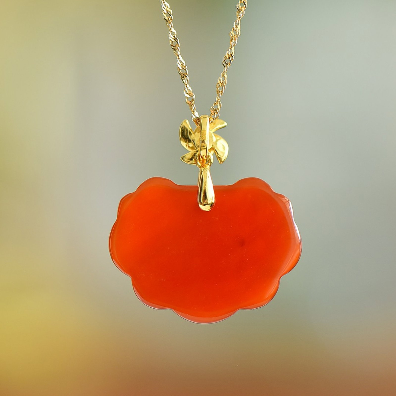 An Exquisite Sterling Silver-Gold Plated Inlaid Agate Pendant - 5