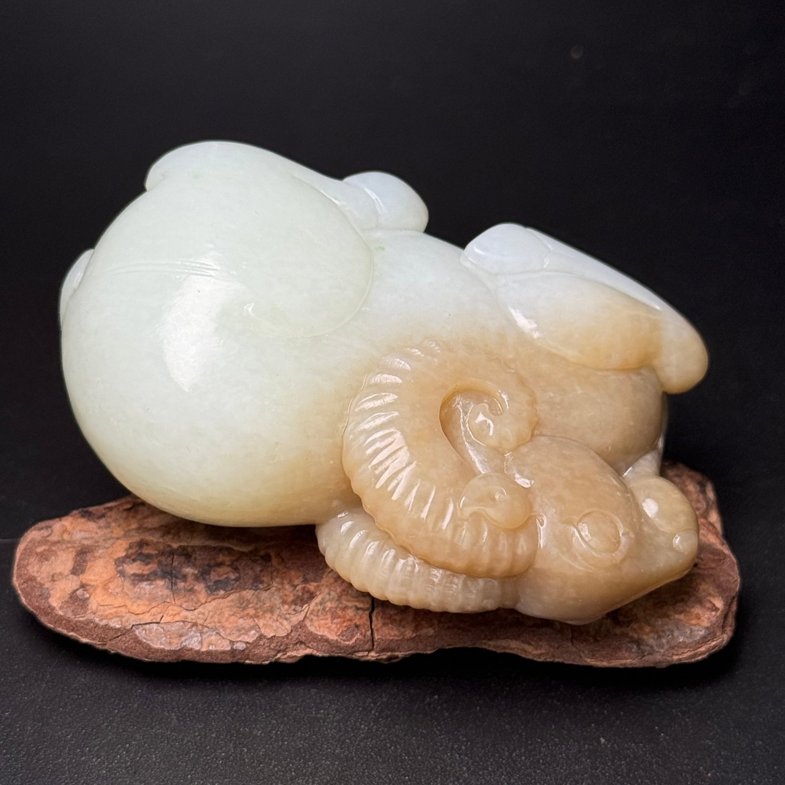 An Exquisite White Jade Sheep Ornament - 5