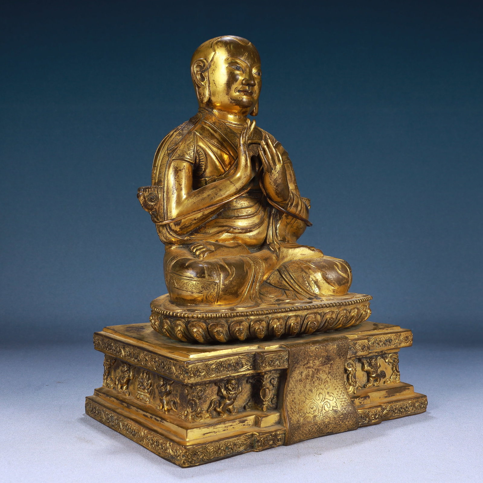 A Solemn Gilt Bronze Statue of Guru - 7