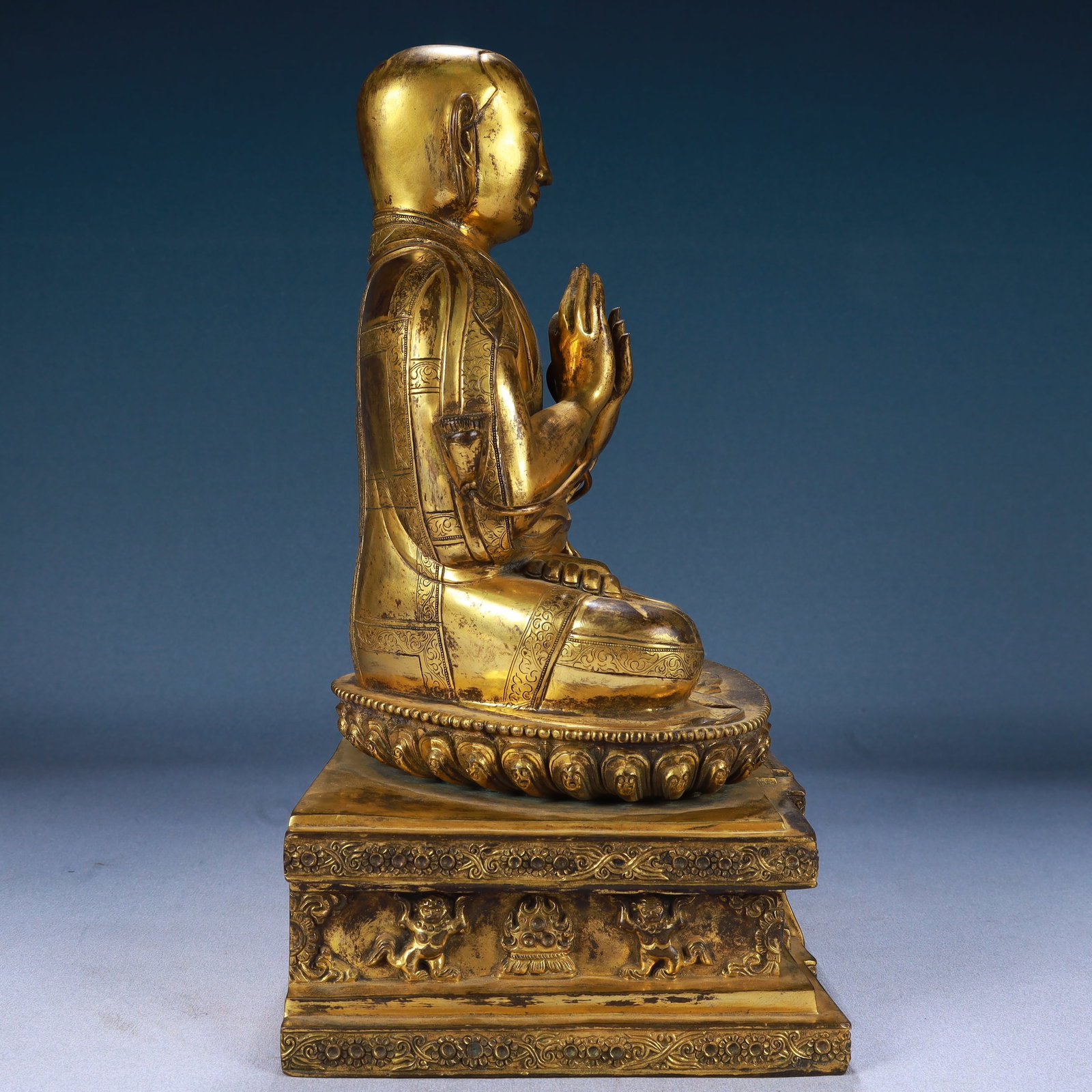 A Solemn Gilt Bronze Statue of Guru - 9