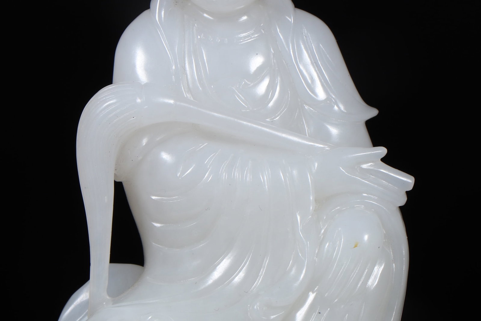 An Exquisite White Jade Statue of Avalokitesvara - 3