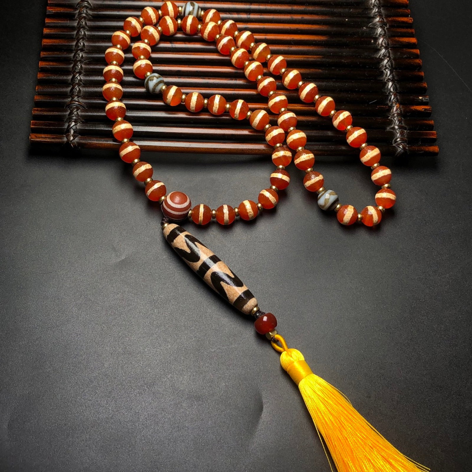 An Exquisite Dzi Bead Necklace - 5